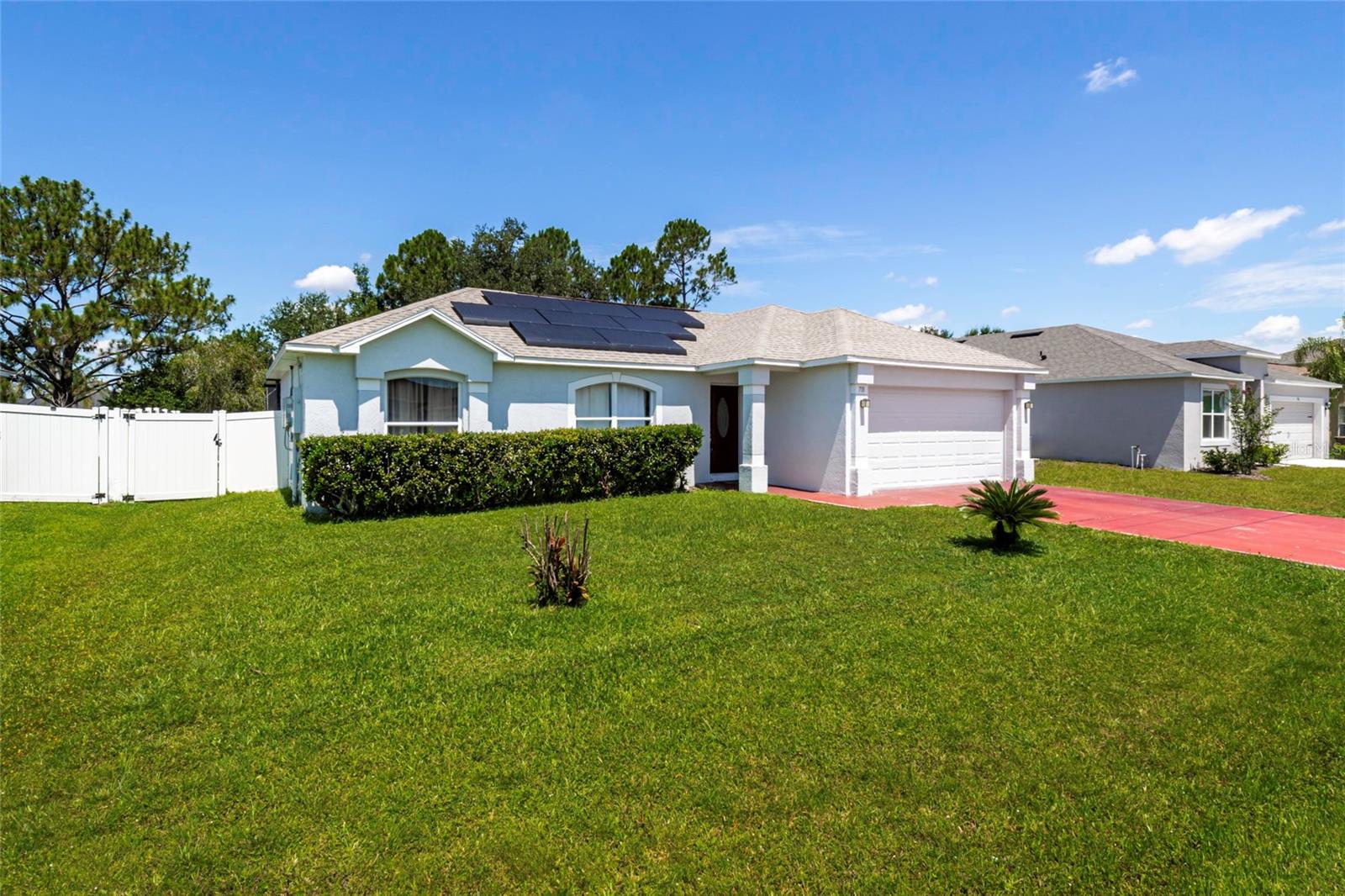 718 Toulon Dr Property Photo 4