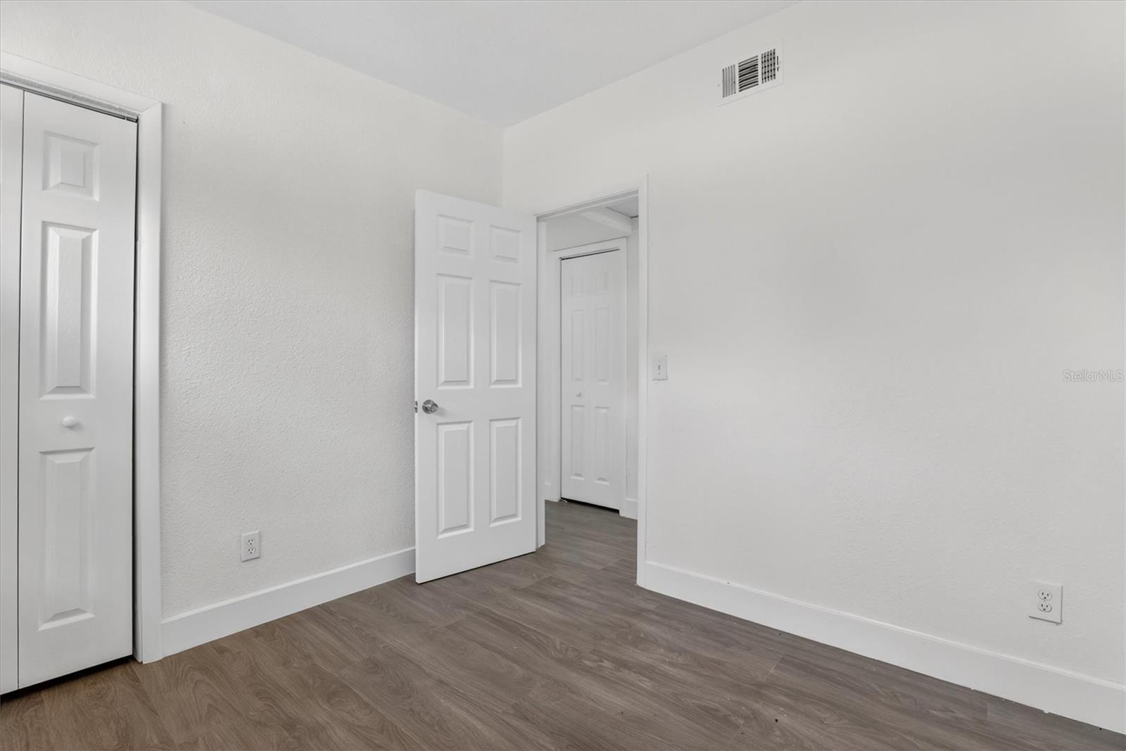 1612 W Grant St Property Photo 23