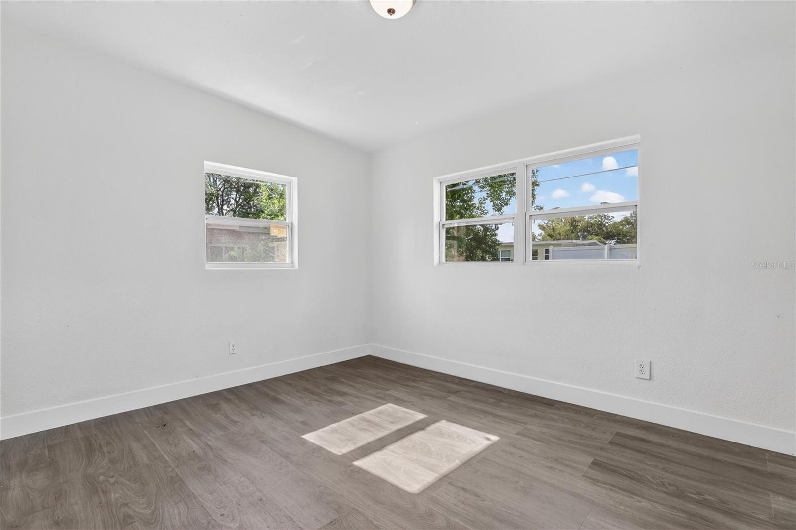 1612 W Grant St Property Photo 25