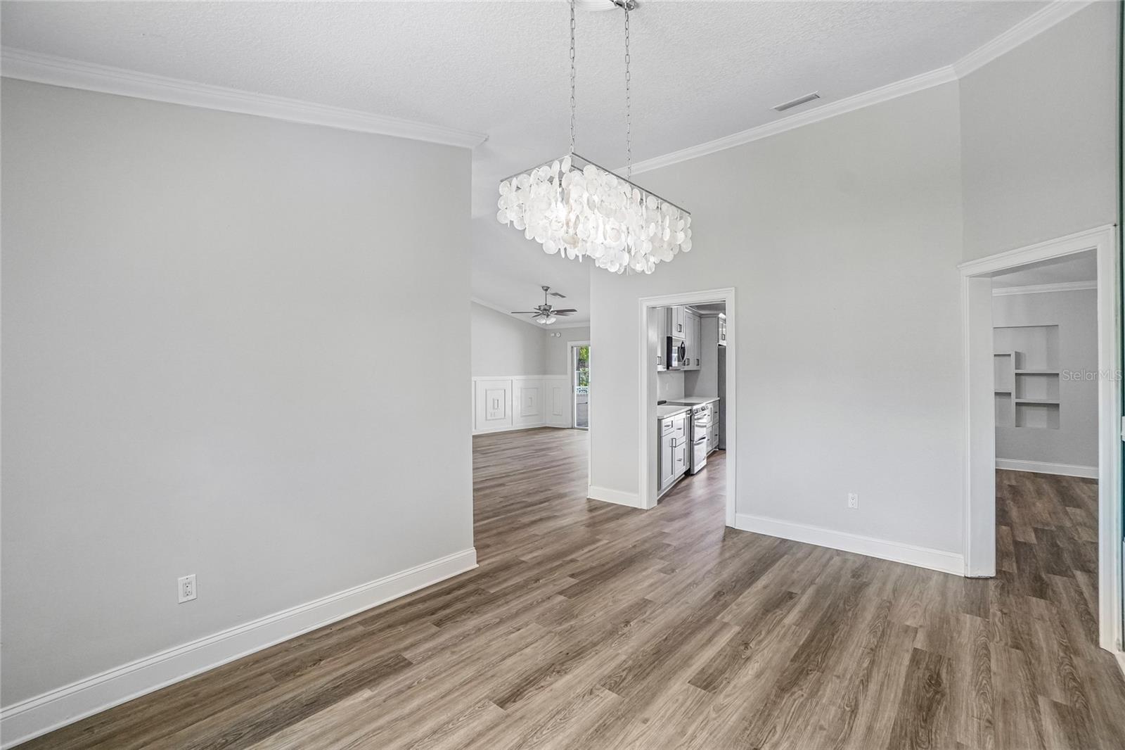 5609 Executive Dr Property Photo 10