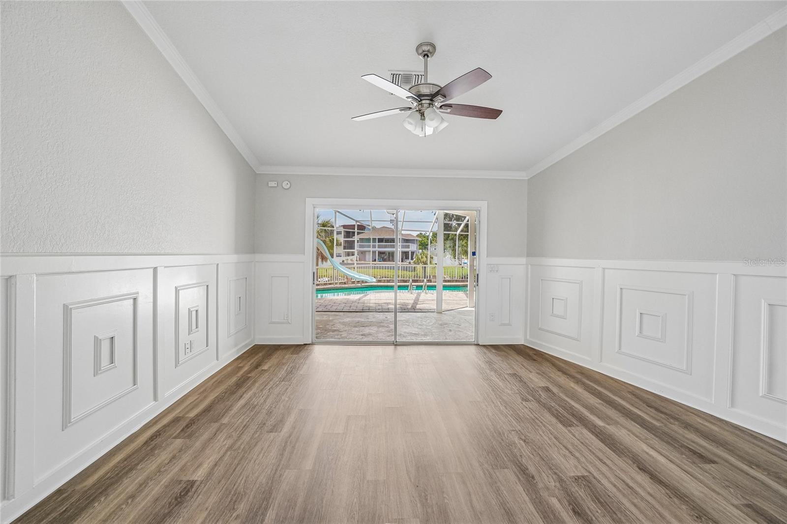 5609 Executive Dr Property Photo 16