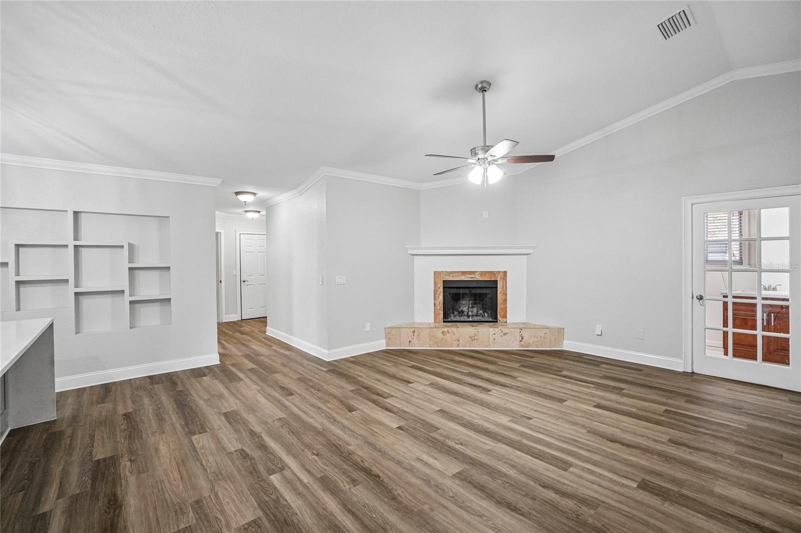 5609 Executive Dr Property Photo 23