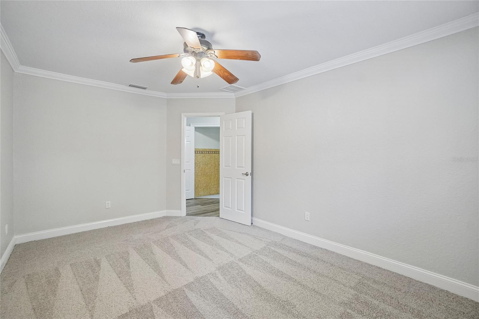 5609 Executive Dr Property Photo 28