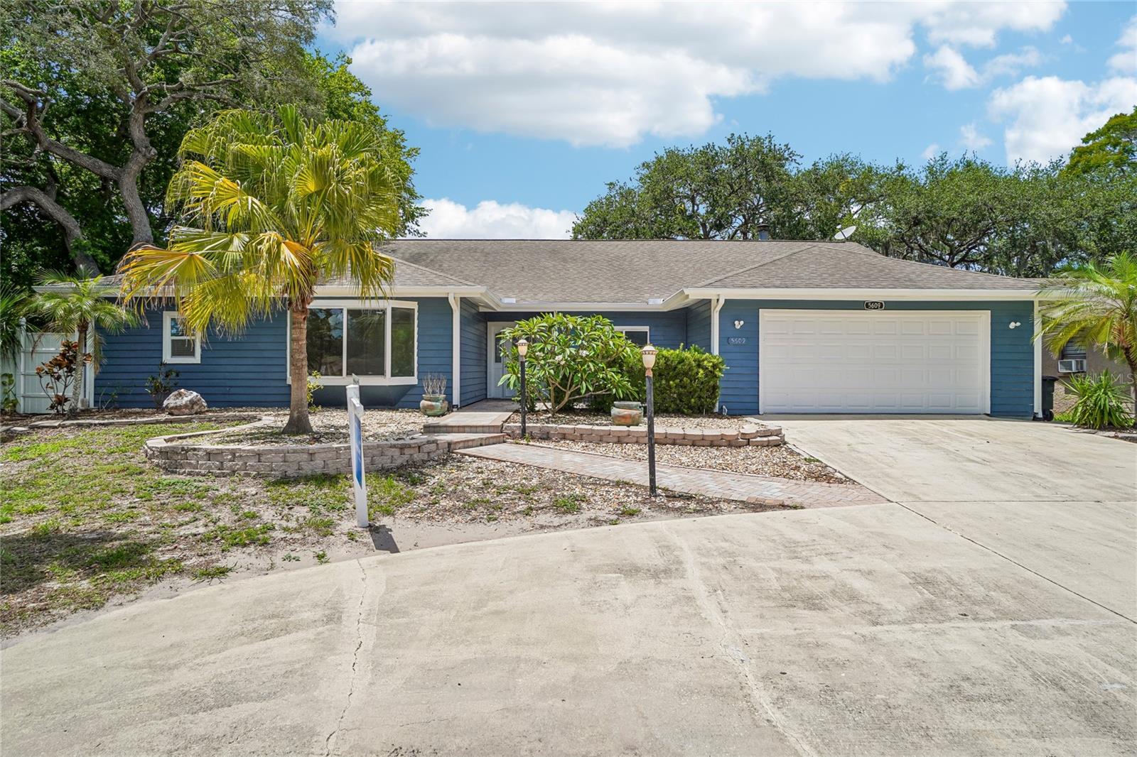 5609 Executive Dr Property Photo 42