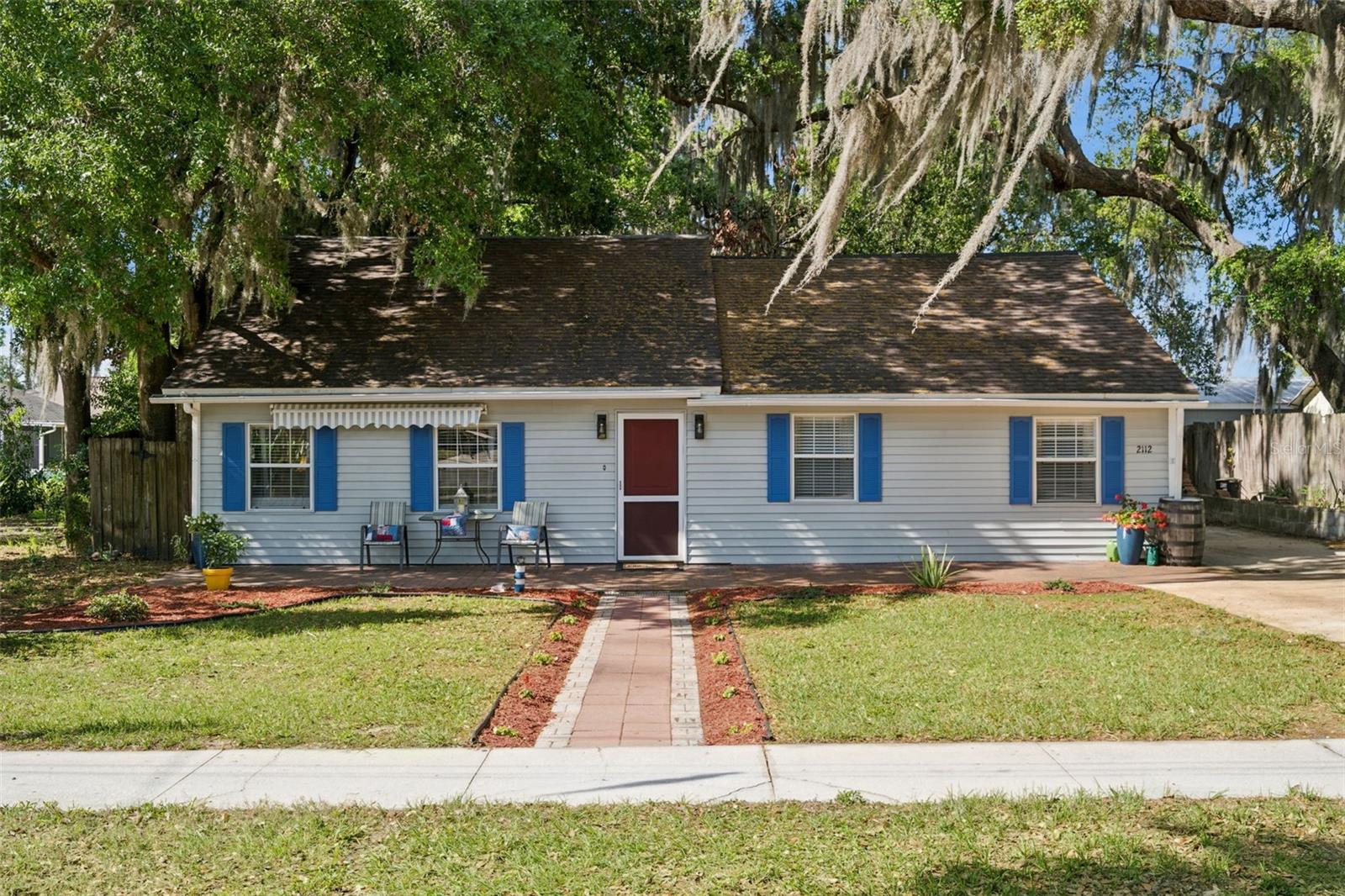 2112 9th St Property Photo 1