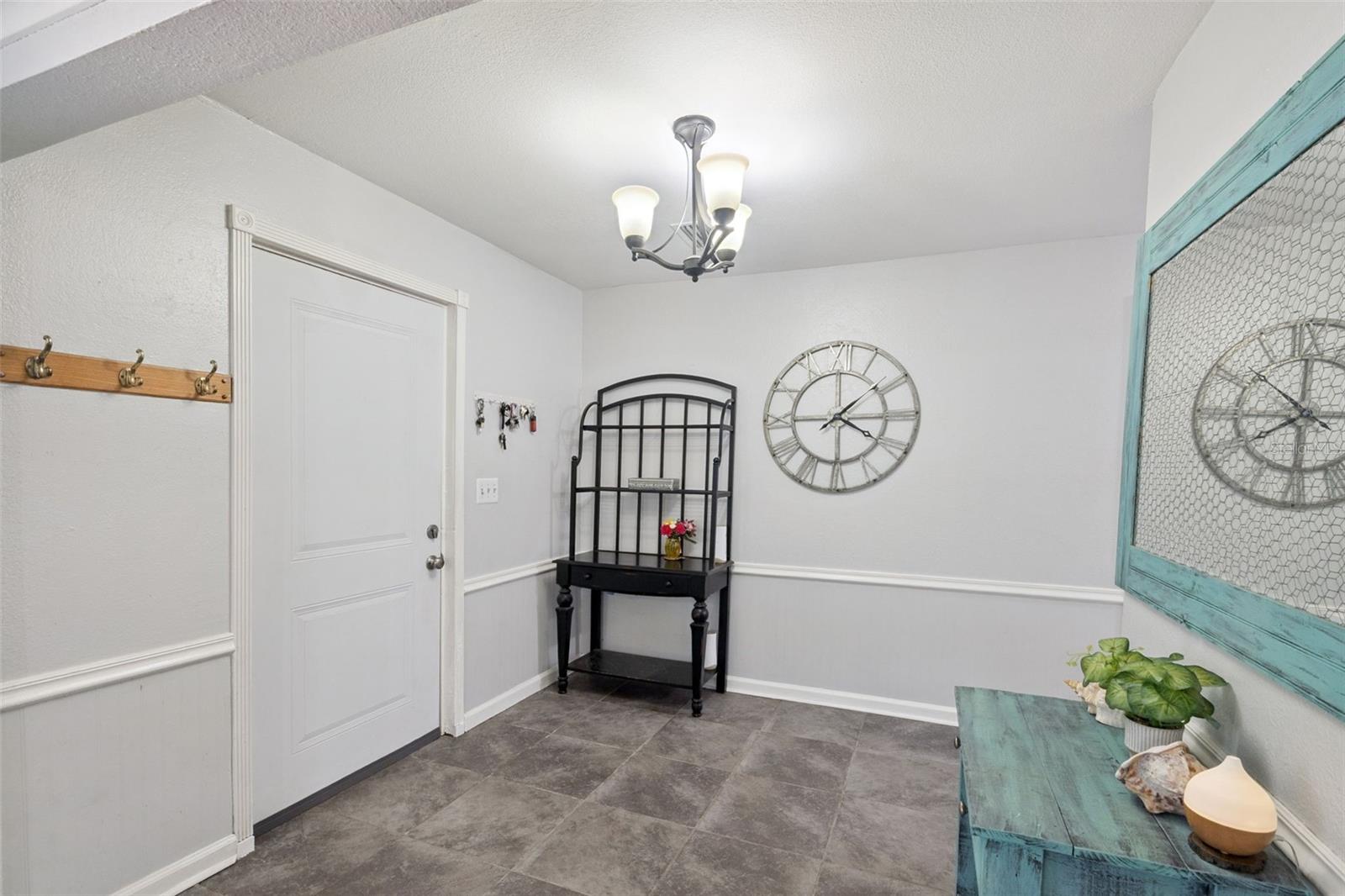2112 9th St Property Photo 5