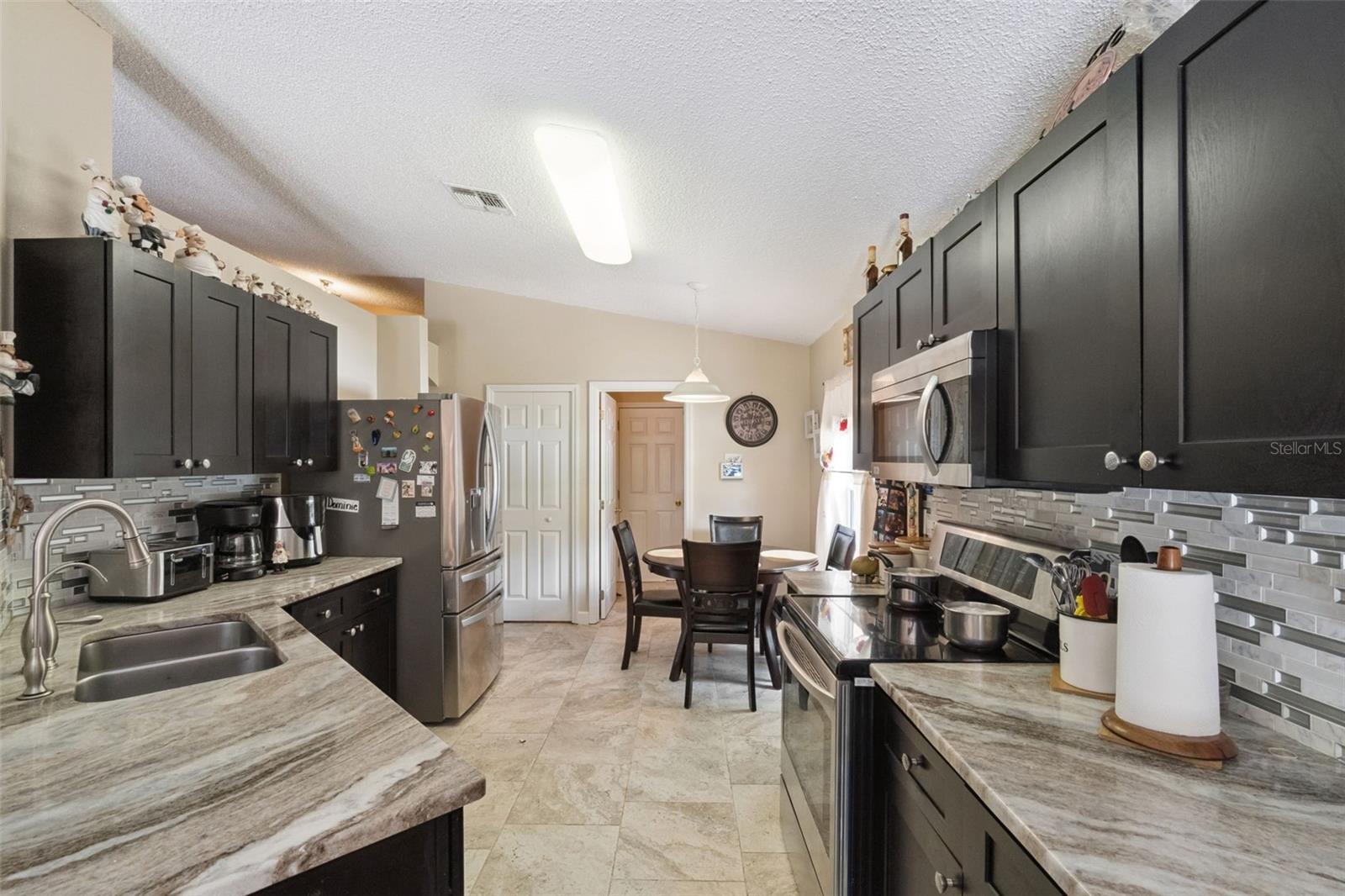 1504 Fort Meade Pl Property Photo 5