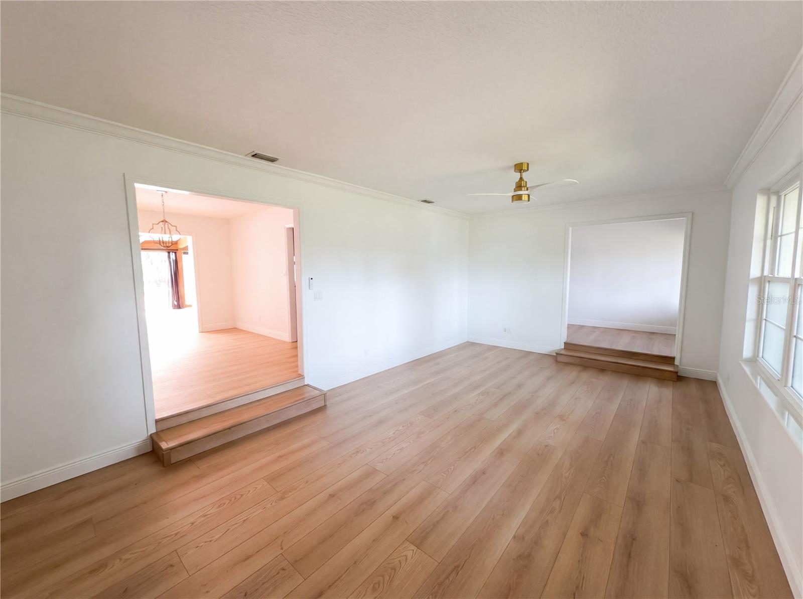 51 Oakleigh Ln Property Photo 9