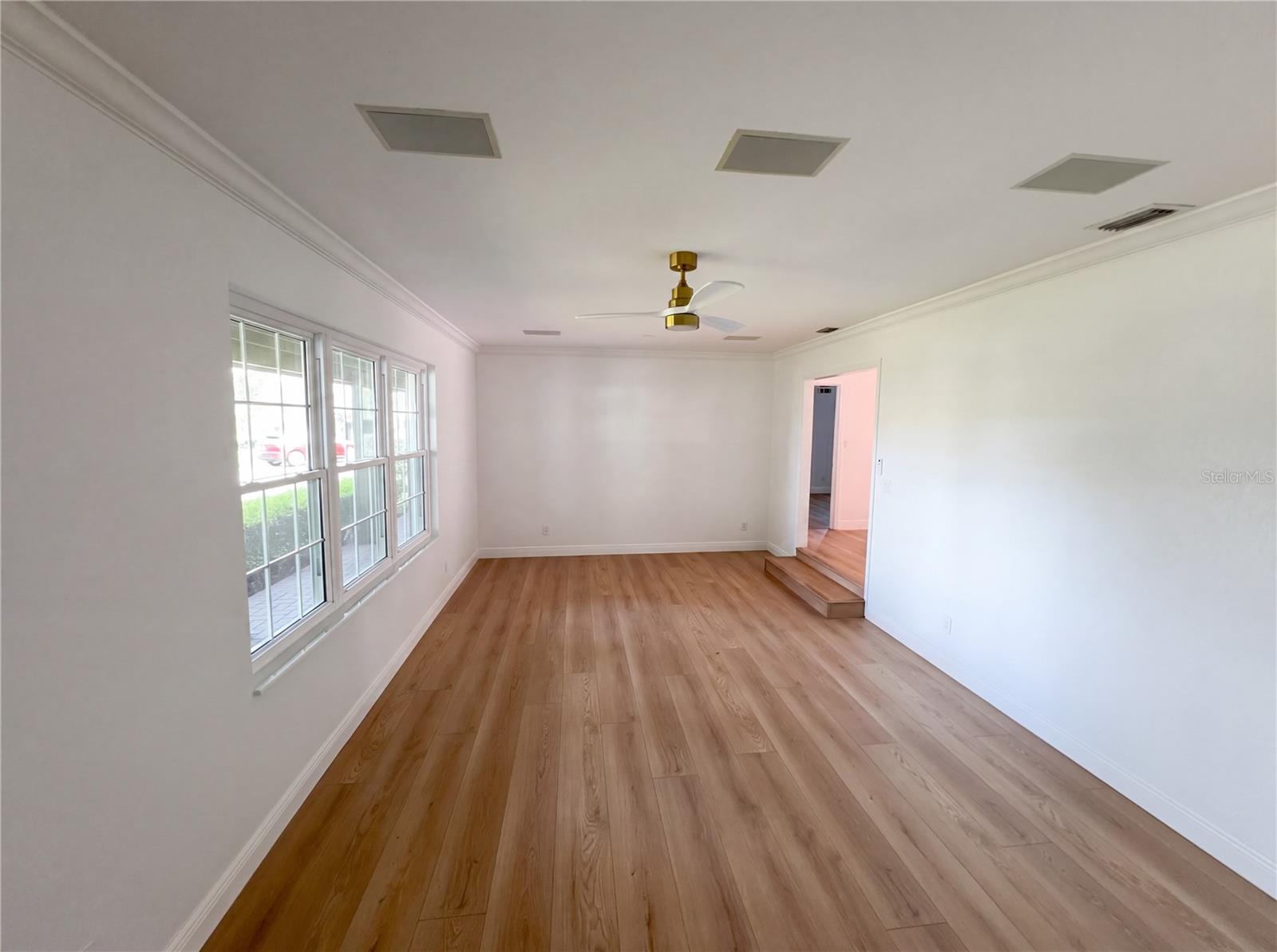 51 Oakleigh Ln Property Photo 10