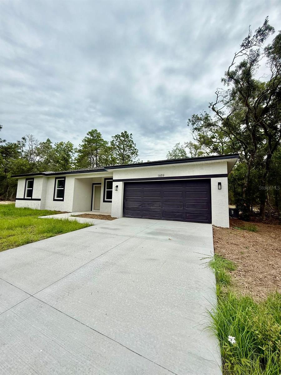 1659 W Belen Dr Property Photo 2