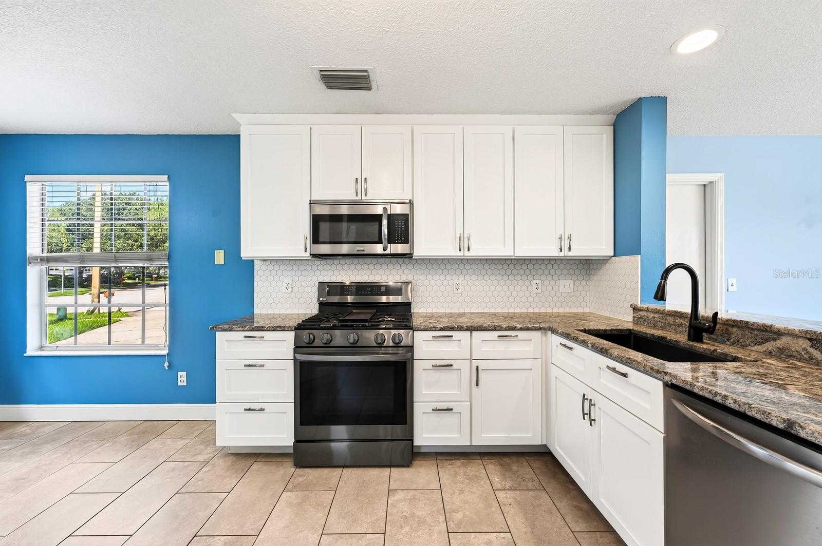 1599 Pga Blvd Property Photo 6