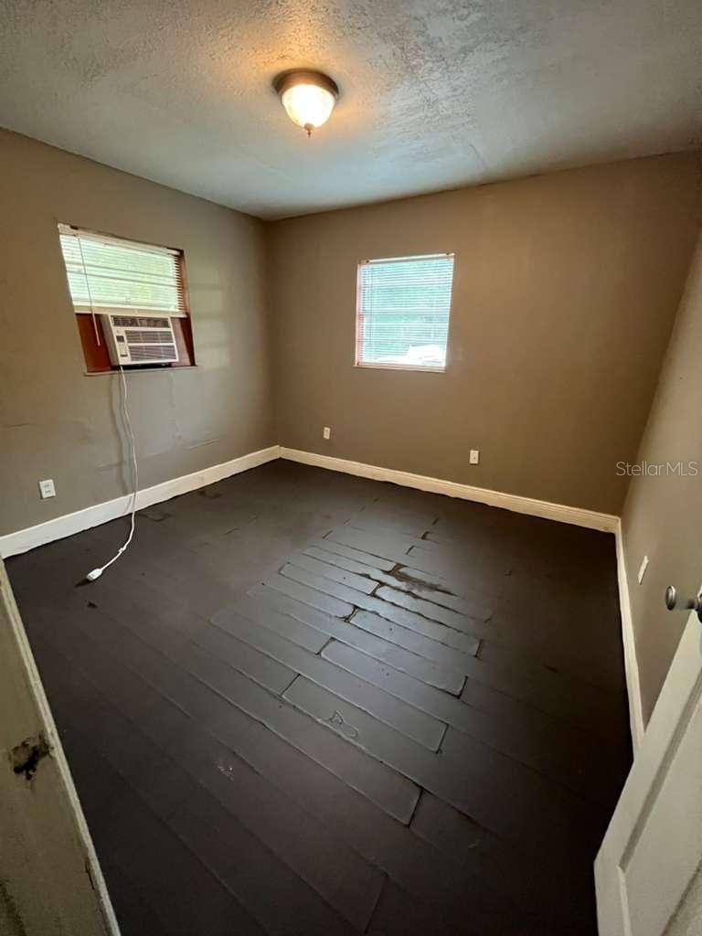 5036 College Property Photo 16
