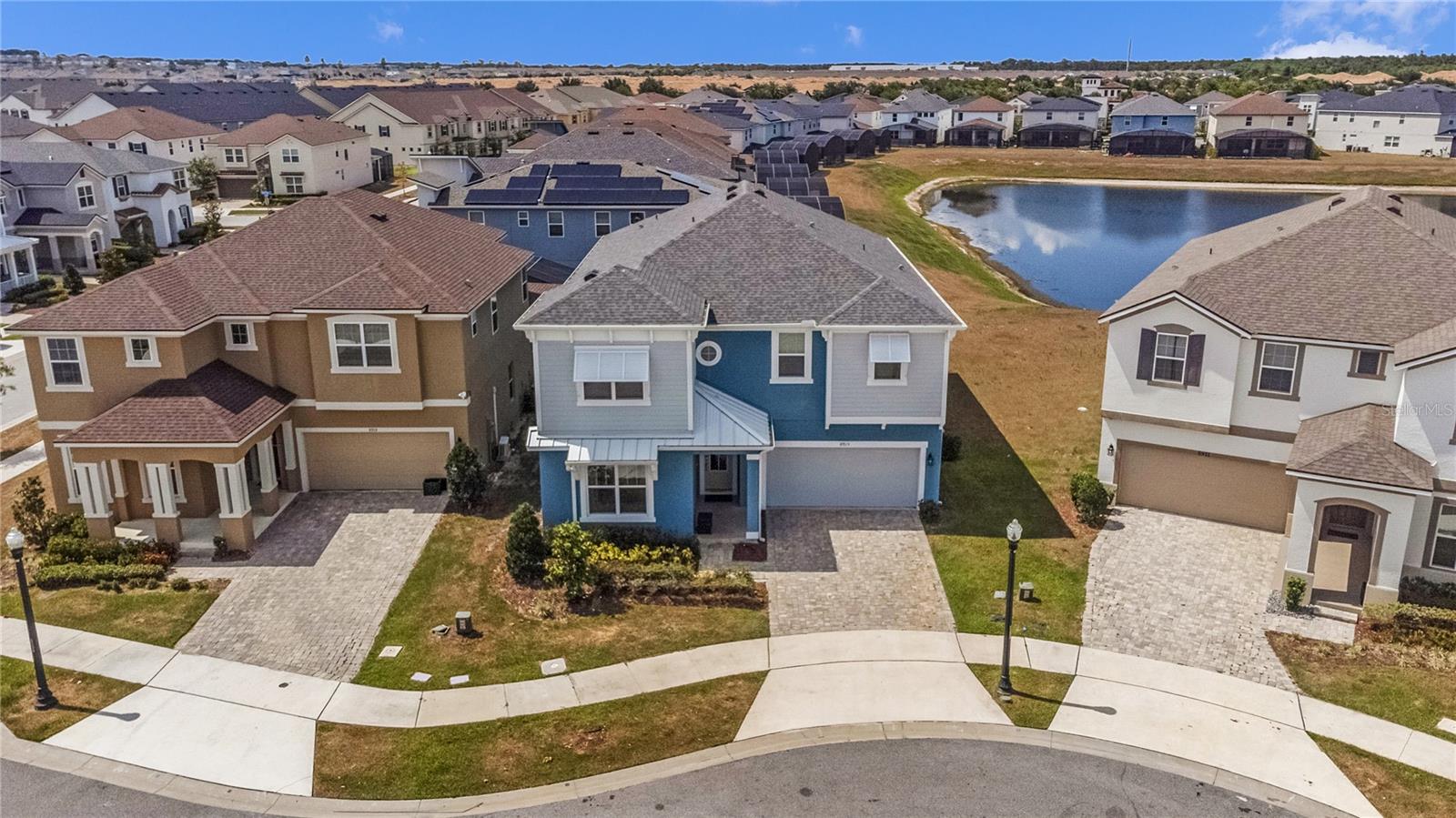 8915 TROPICAL HAVEN CT Property Photo 1