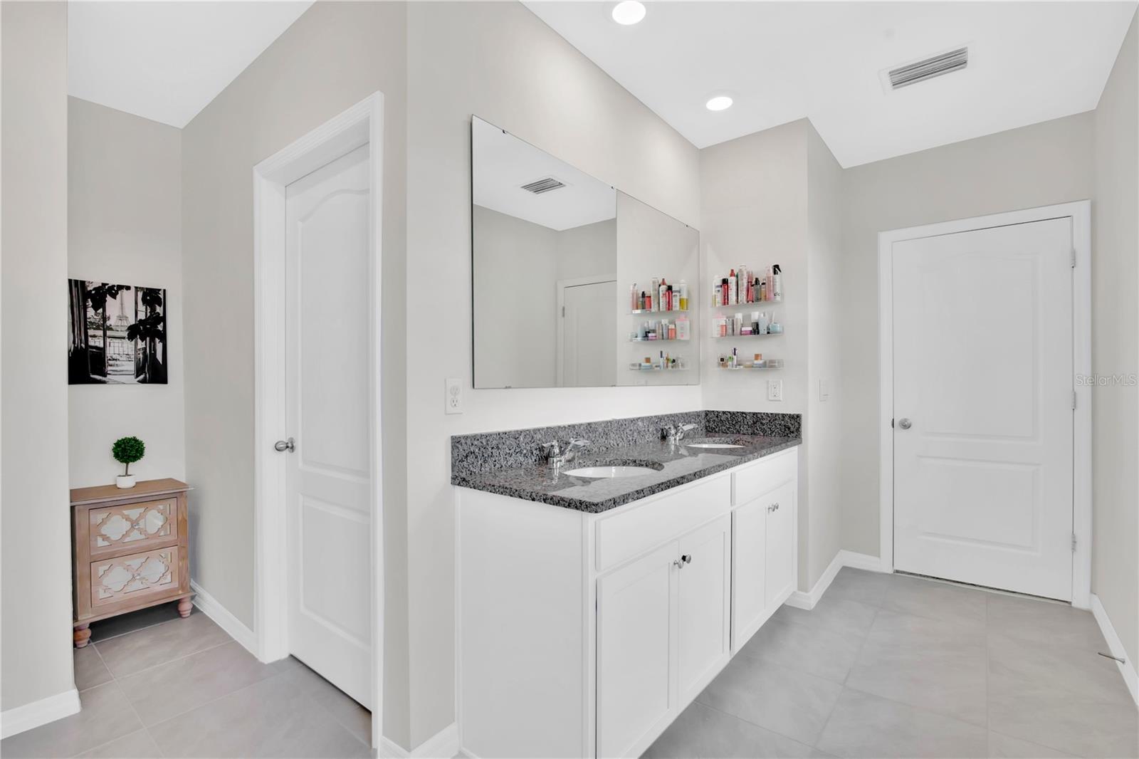 1854 Juneberry St Property Photo 17