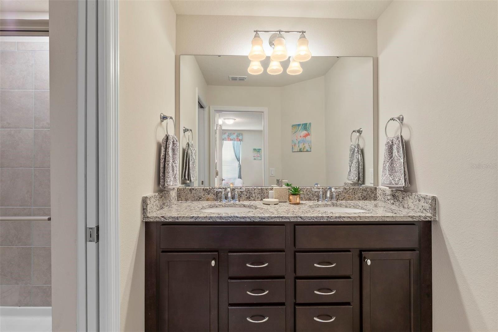 7195 Oakmoss Loop Property Photo 18