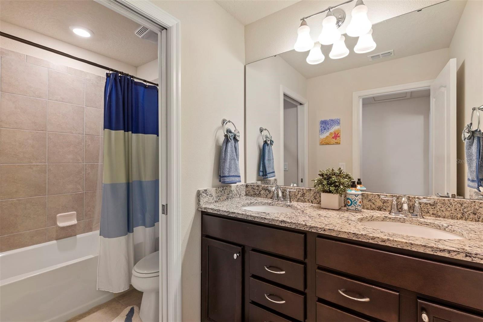 7195 Oakmoss Loop Property Photo 20