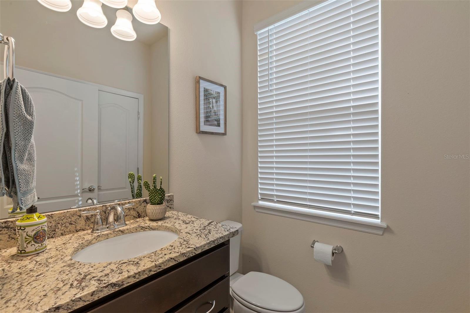 7195 Oakmoss Loop Property Photo 22
