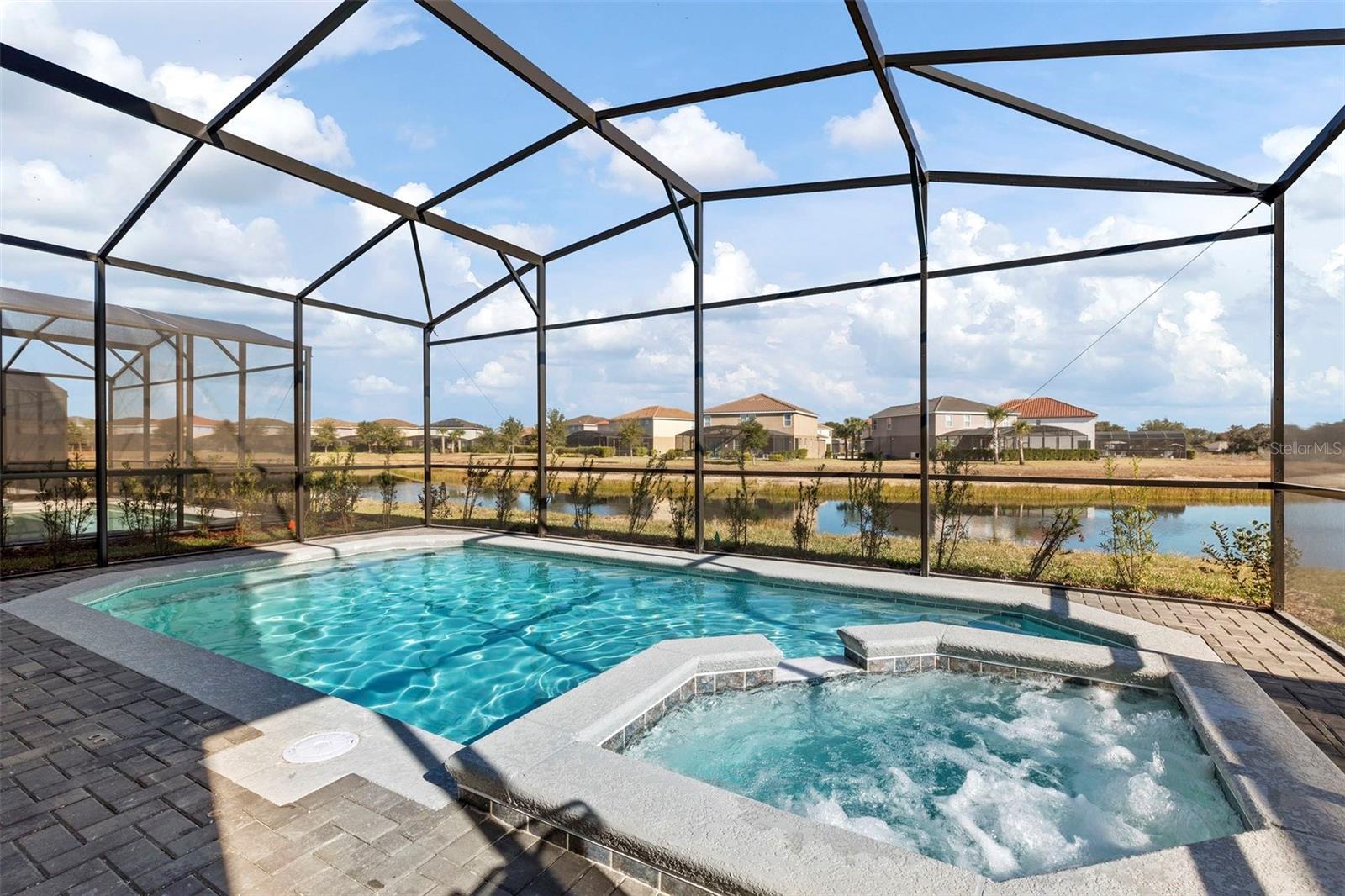 7195 Oakmoss Loop Property Photo 35