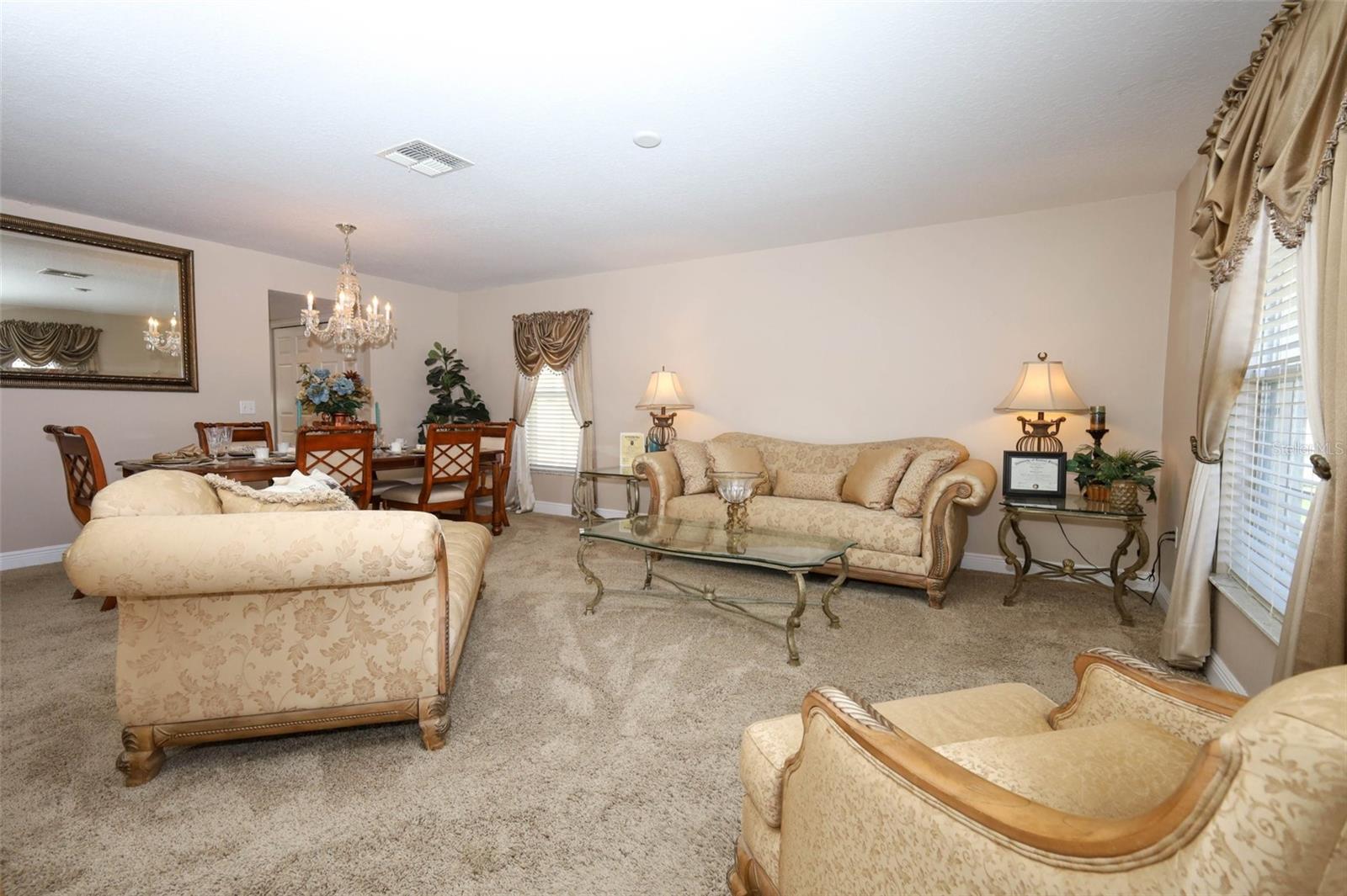 210 Pinefield Dr Property Photo 6
