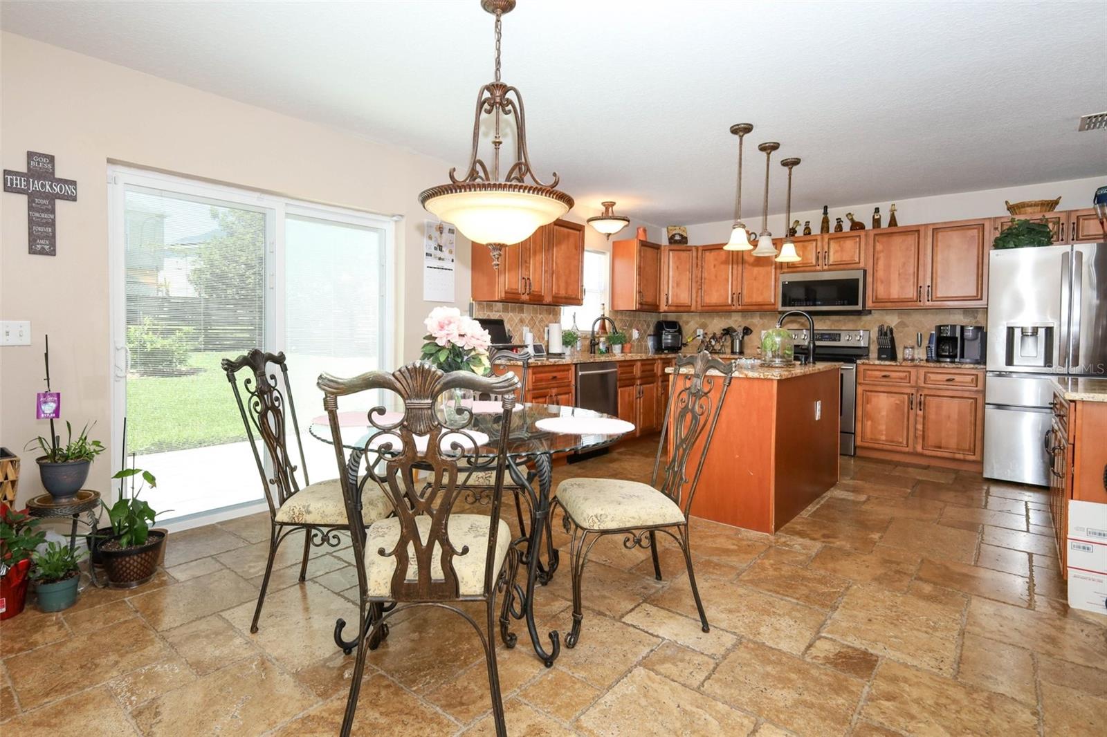 210 Pinefield Dr Property Photo 8