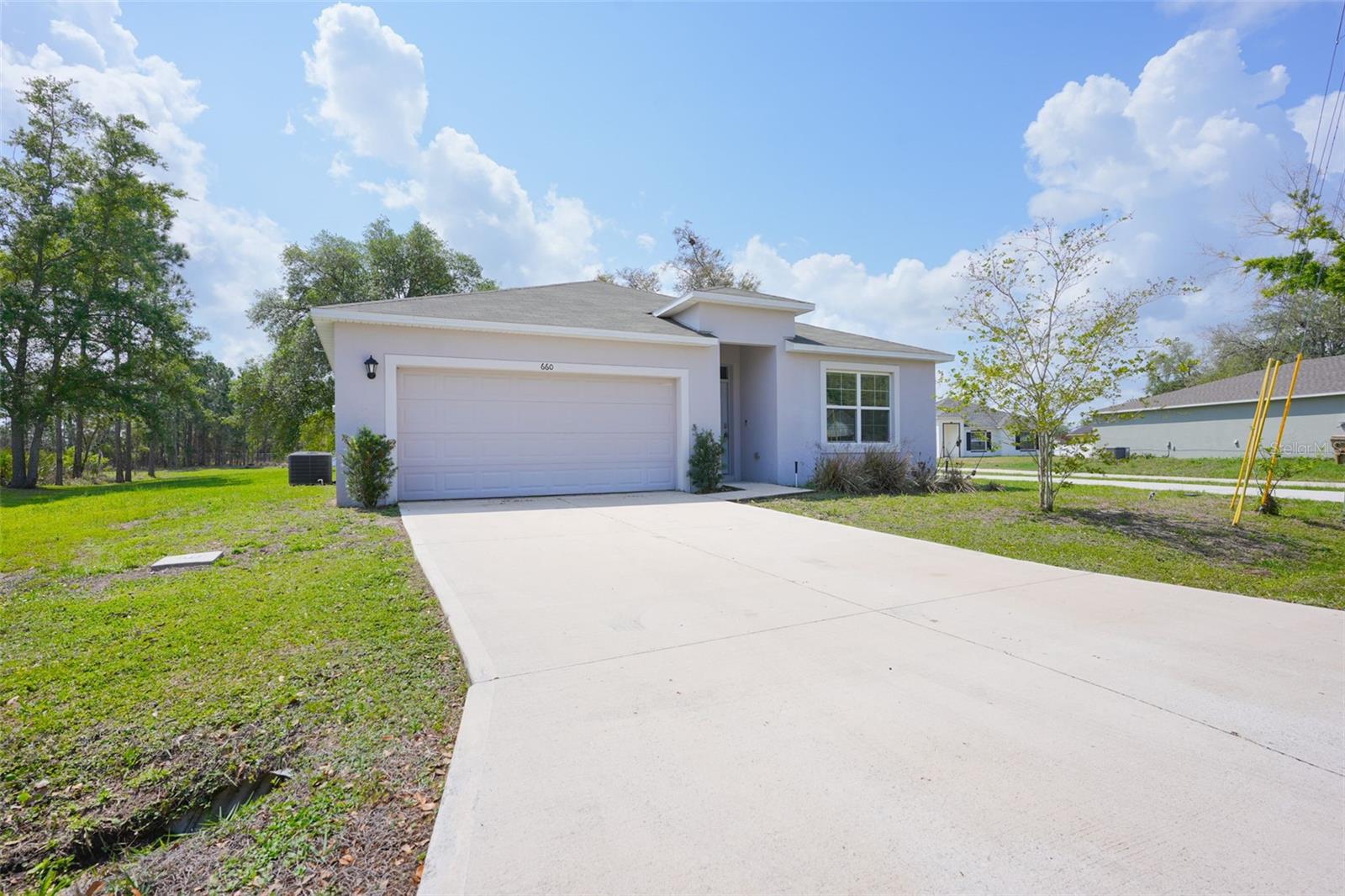 660 COTULLA DR Property Photo 1
