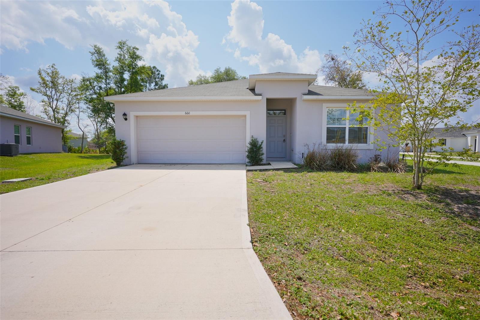 660 Cotulla Dr Property Photo 3
