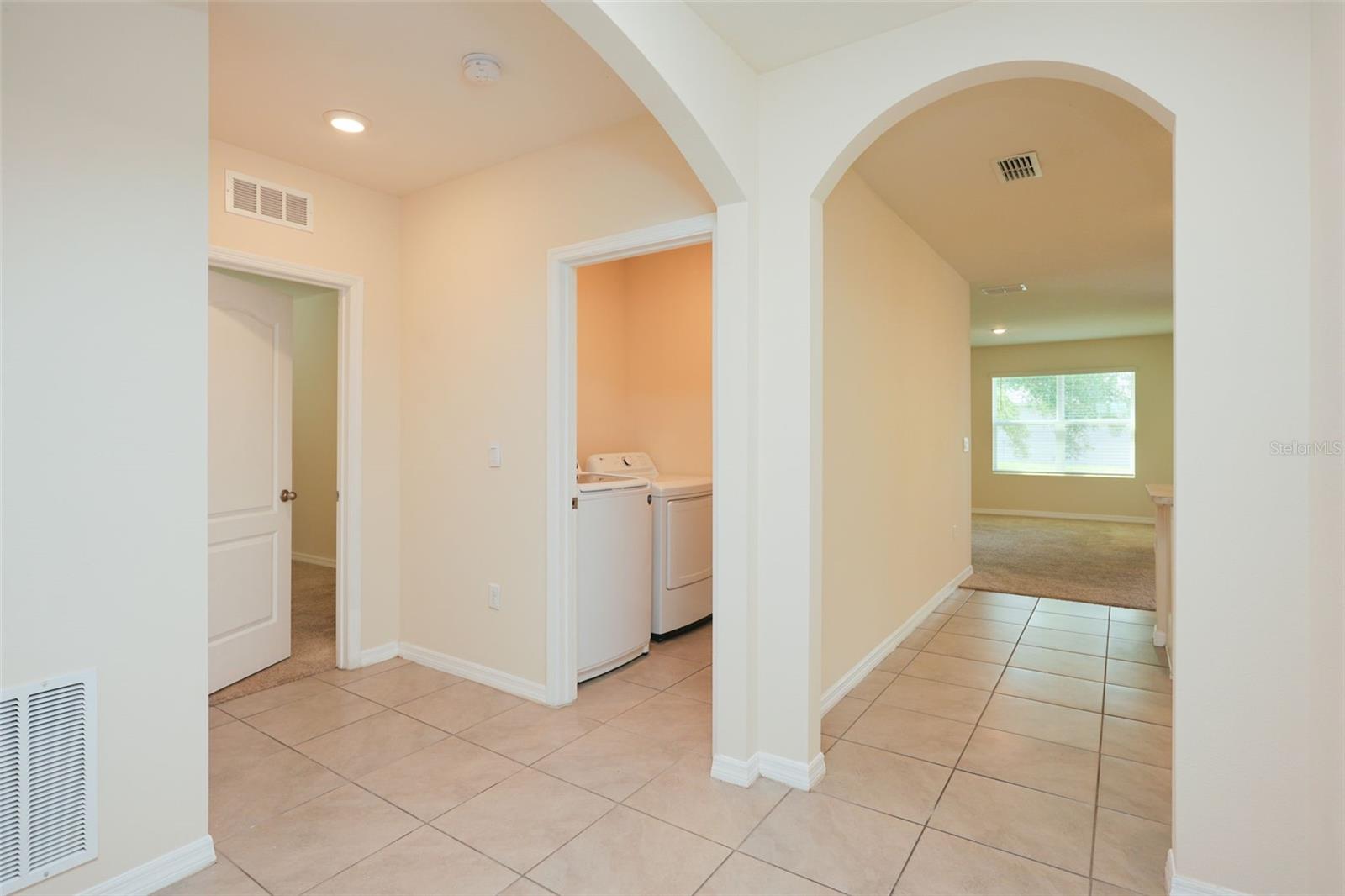 660 Cotulla Dr Property Photo 7
