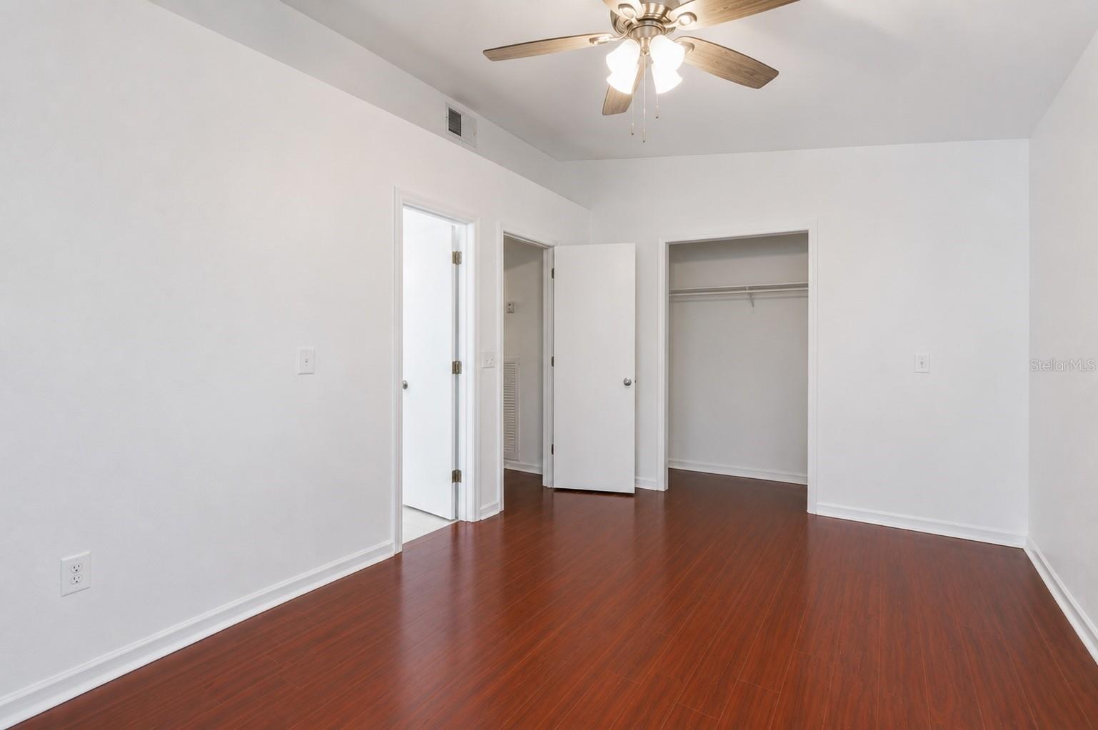 5989 Braemar Pl #102 Property Photo 12