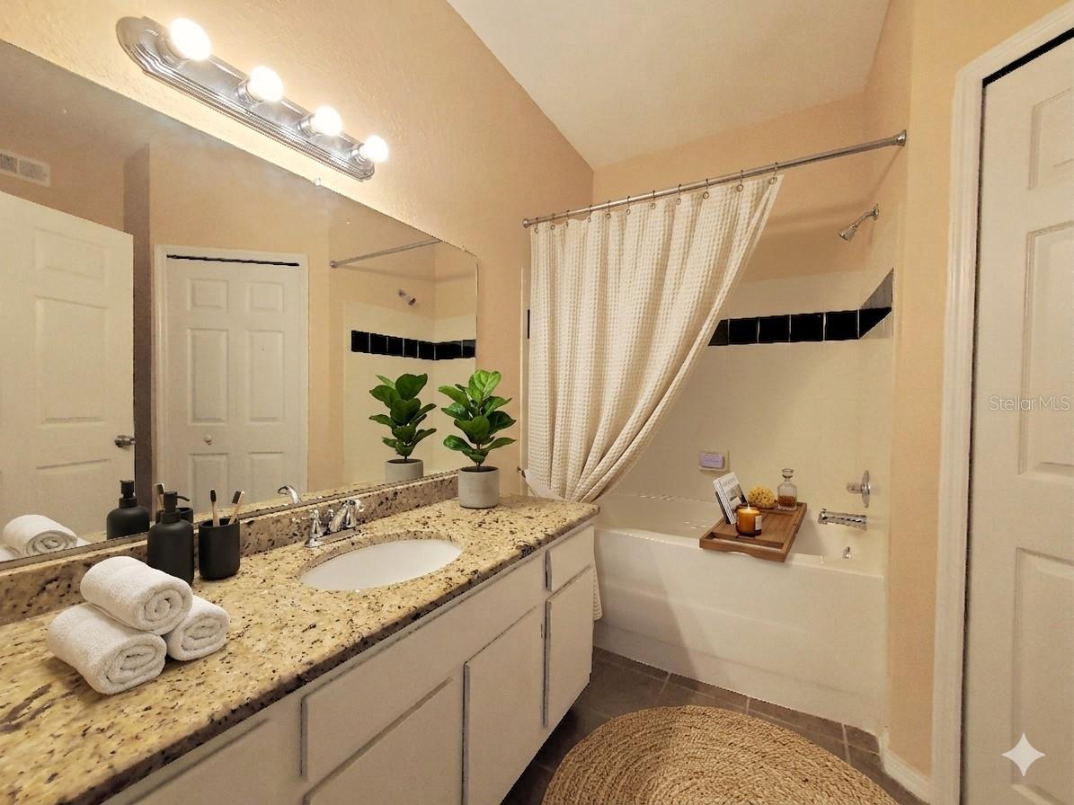 6029 Westgate Dr #712 Property Photo 5