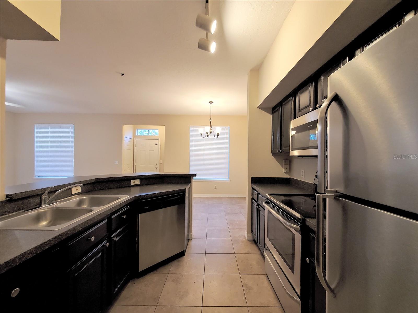 6029 Westgate Dr #712 Property Photo 11