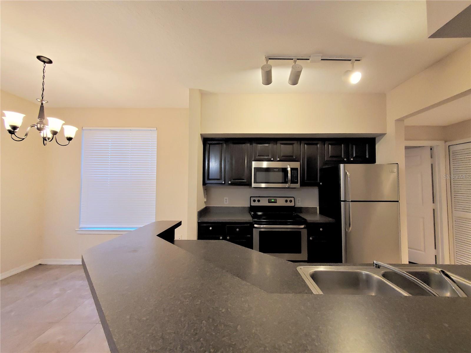 6029 Westgate Dr #712 Property Photo 13