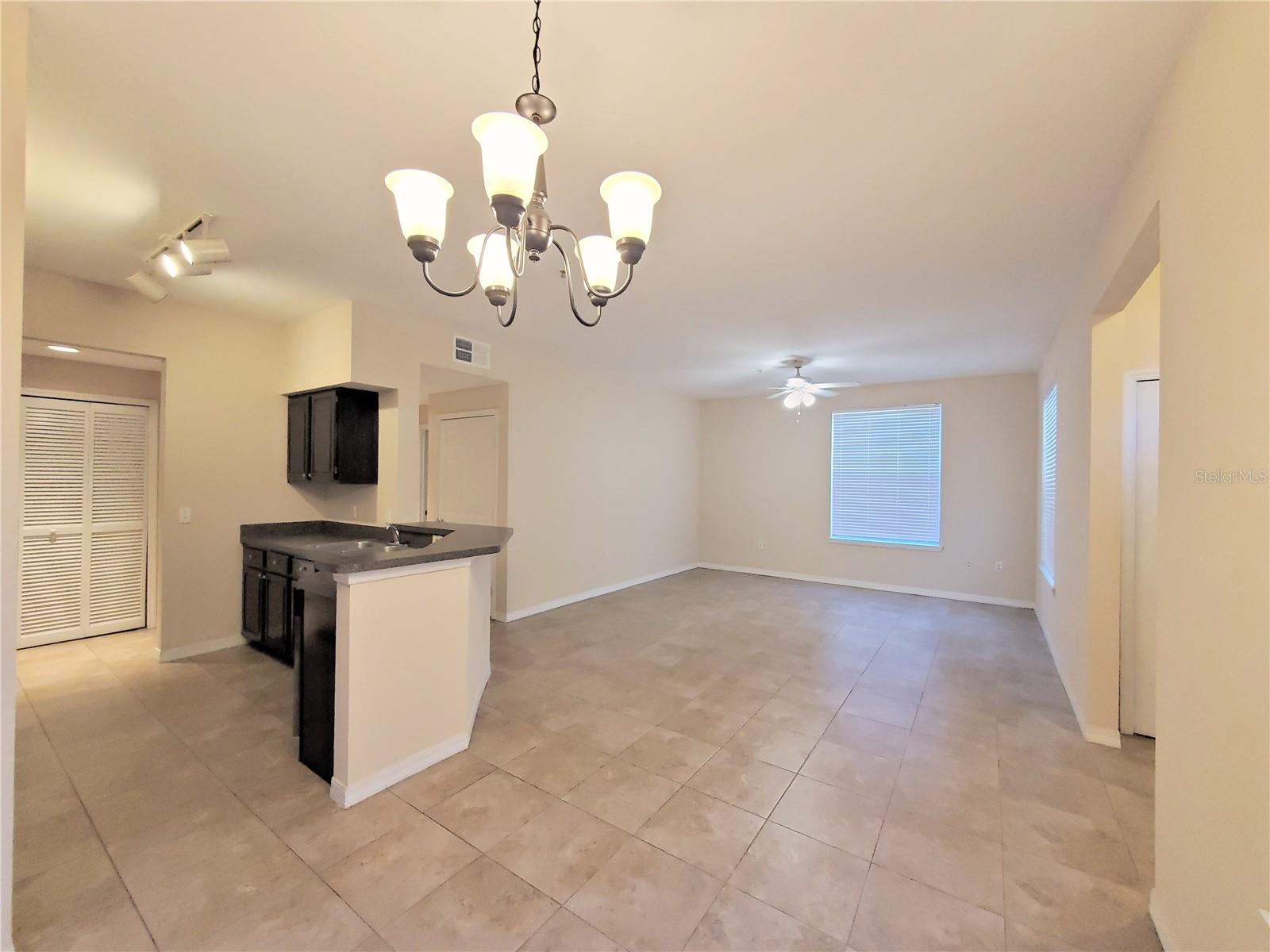6029 Westgate Dr #712 Property Photo 17
