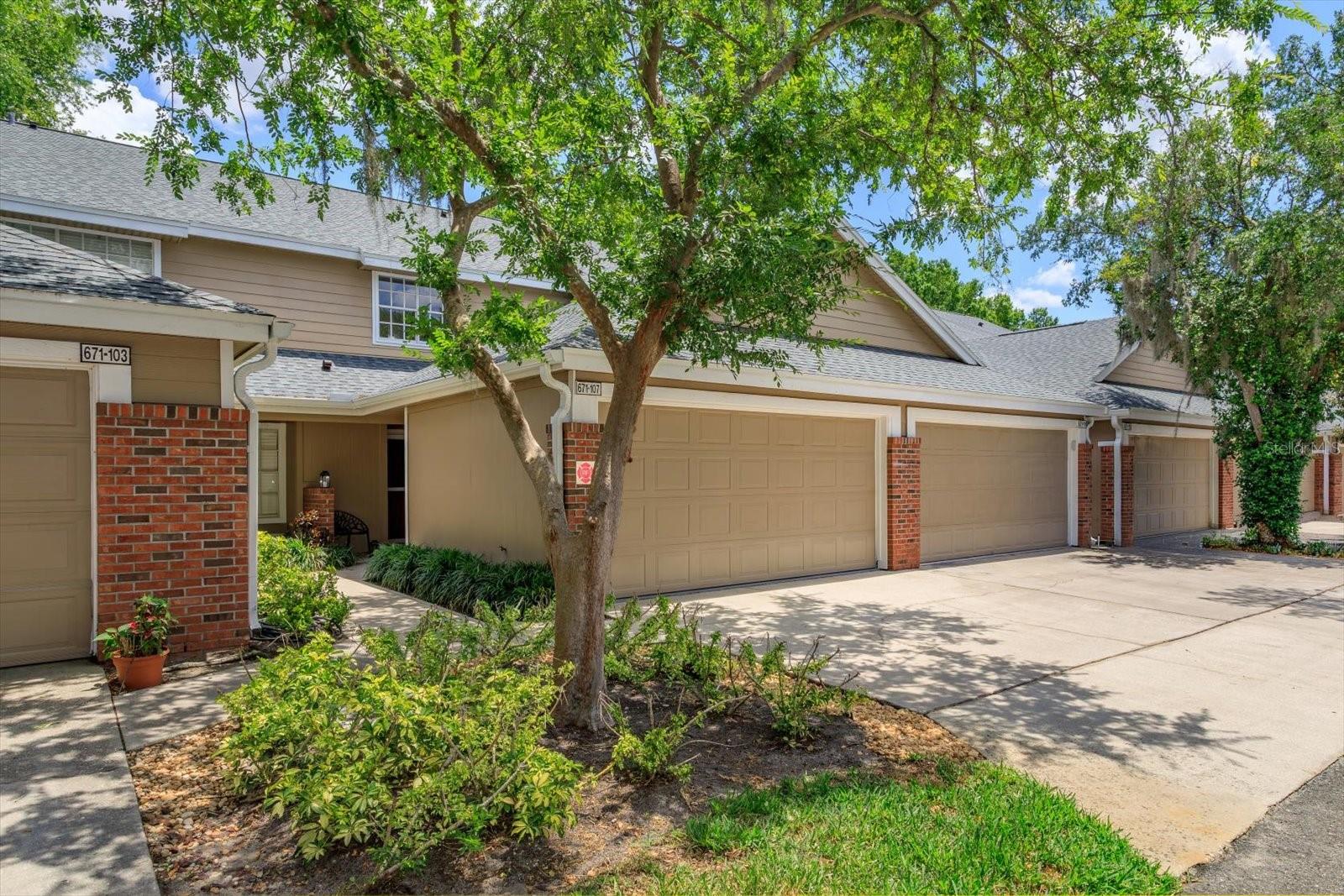 671 Post Oak Cir #107 Property Photo 4