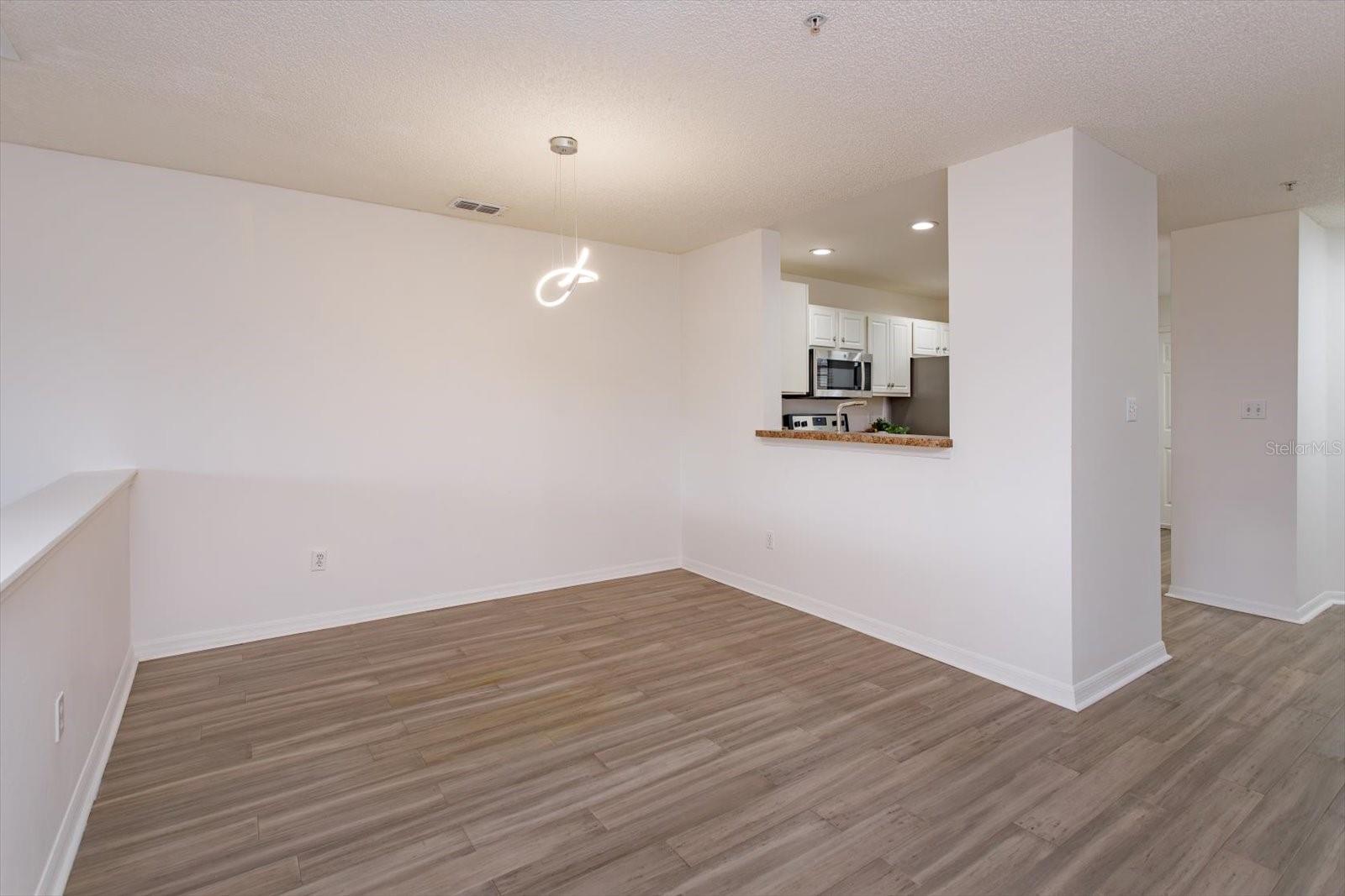 671 Post Oak Cir #107 Property Photo 14