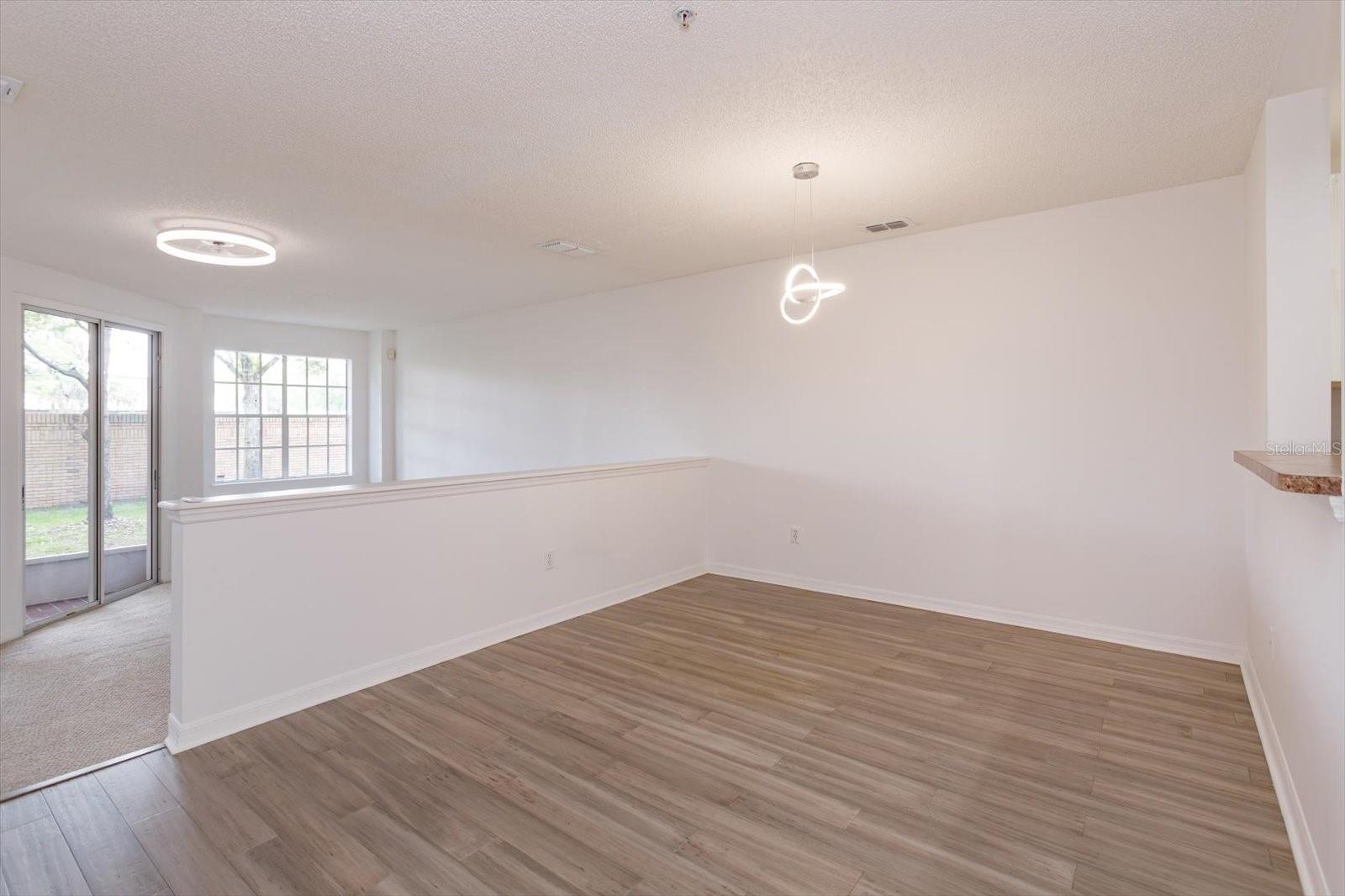 671 Post Oak Cir #107 Property Photo 15