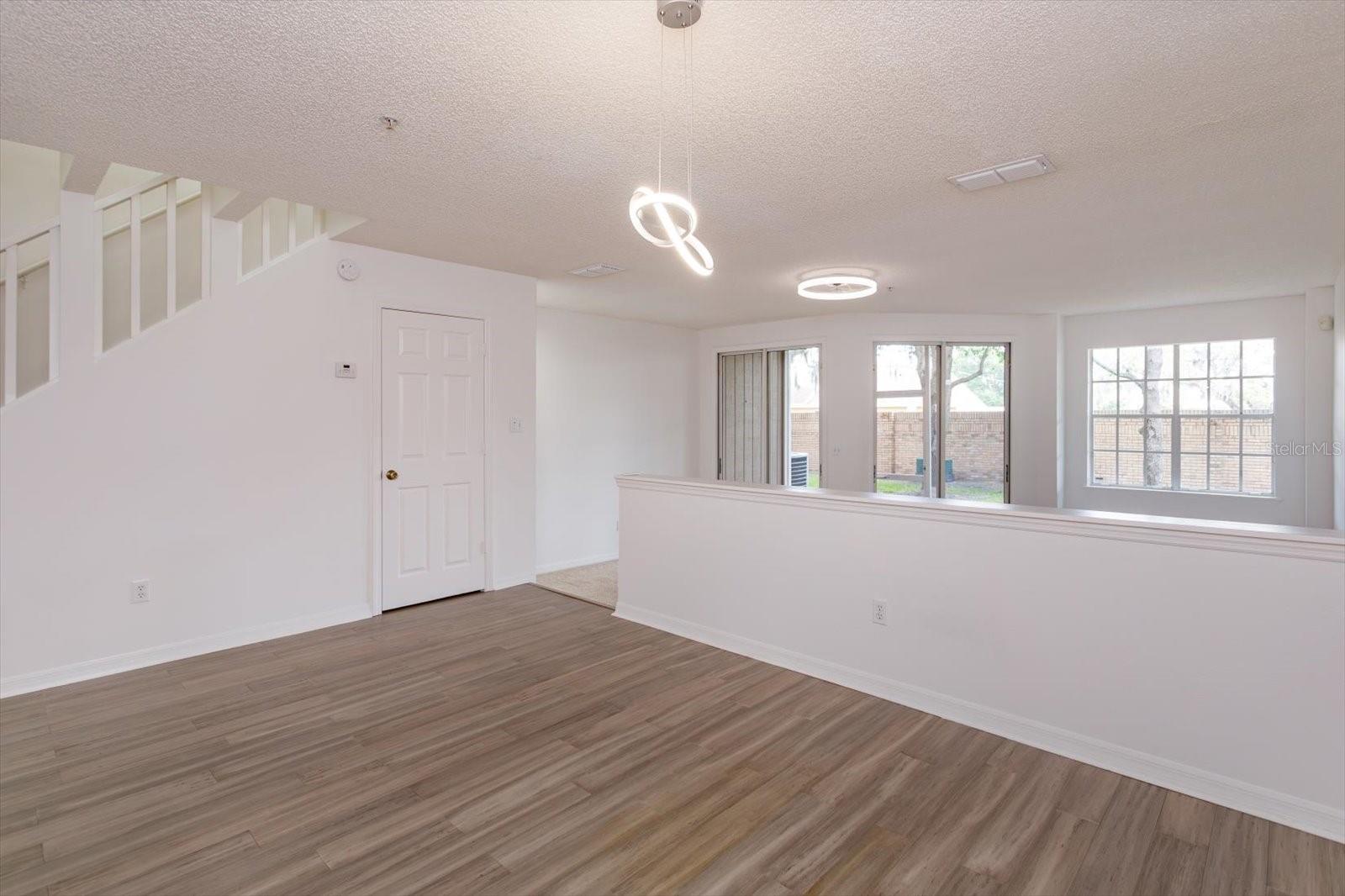 671 Post Oak Cir #107 Property Photo 17