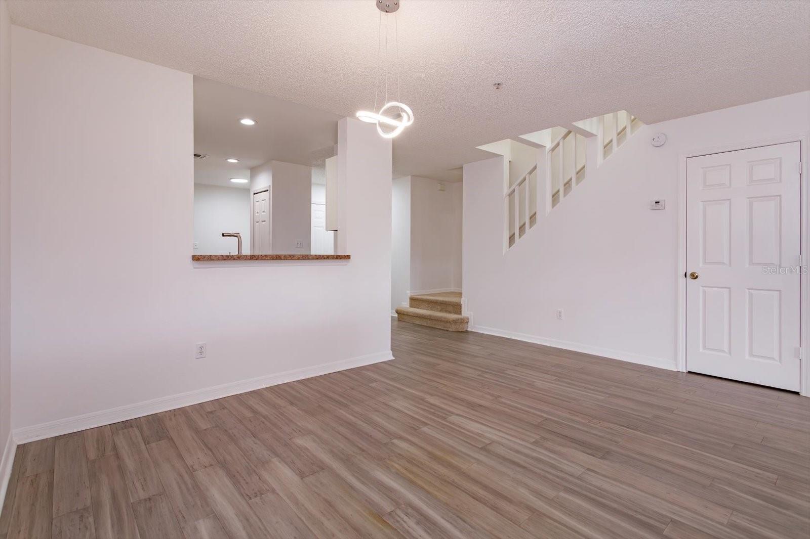 671 Post Oak Cir #107 Property Photo 19