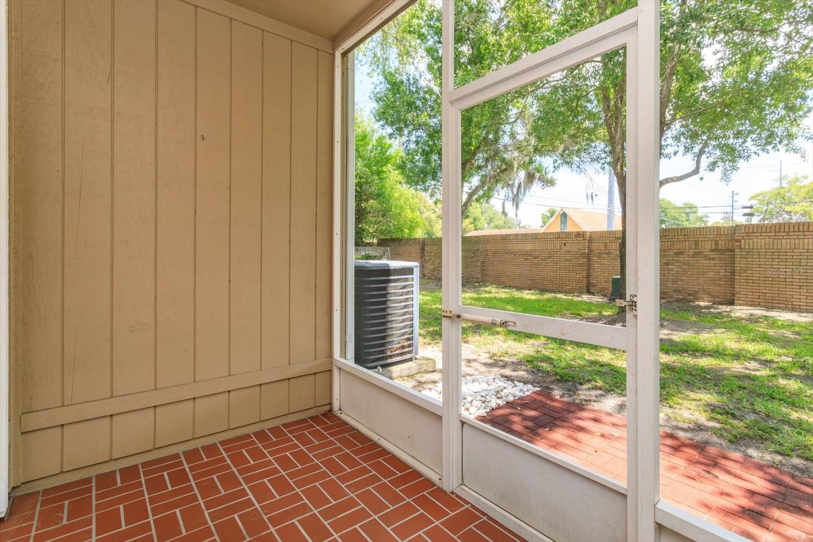 671 Post Oak Cir #107 Property Photo 36