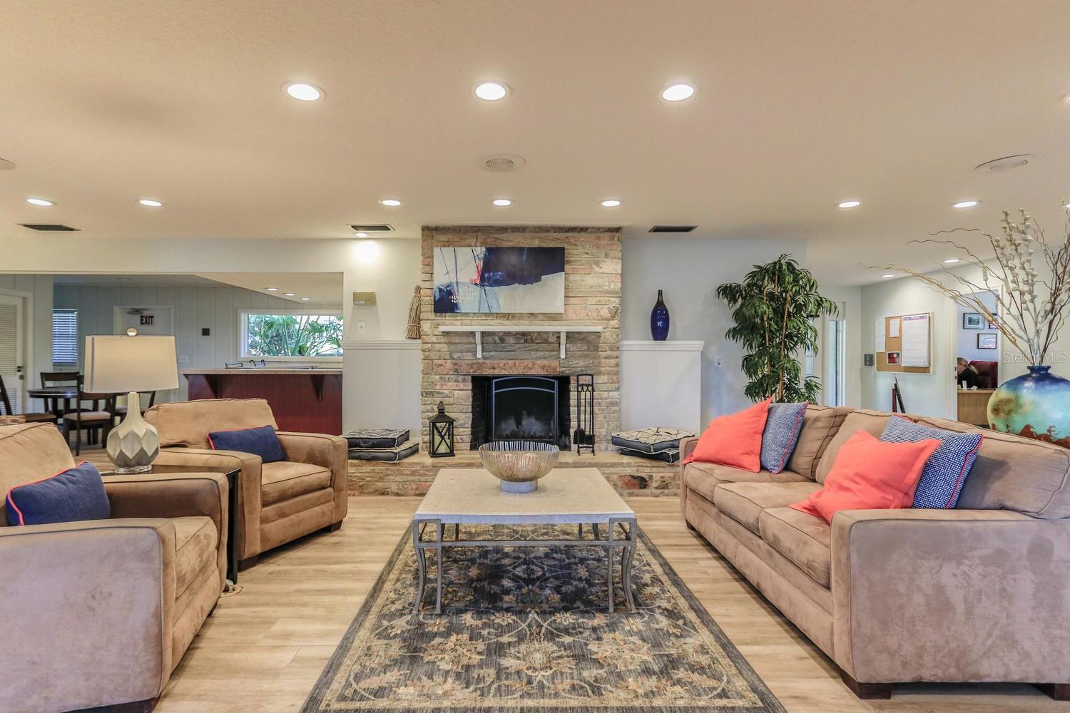 671 Post Oak Cir #107 Property Photo 49