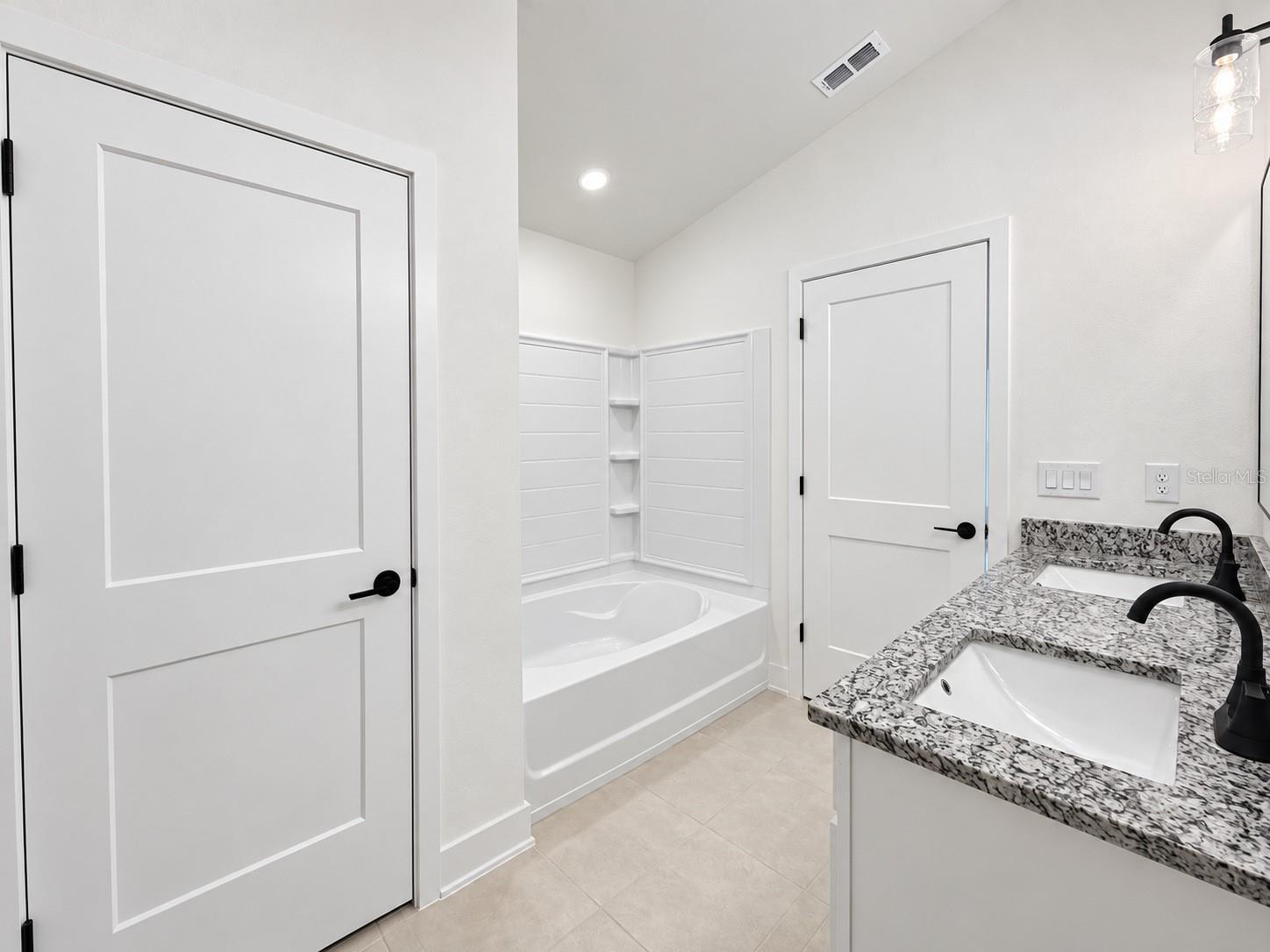 1635 Ann Rose Way Property Photo 18