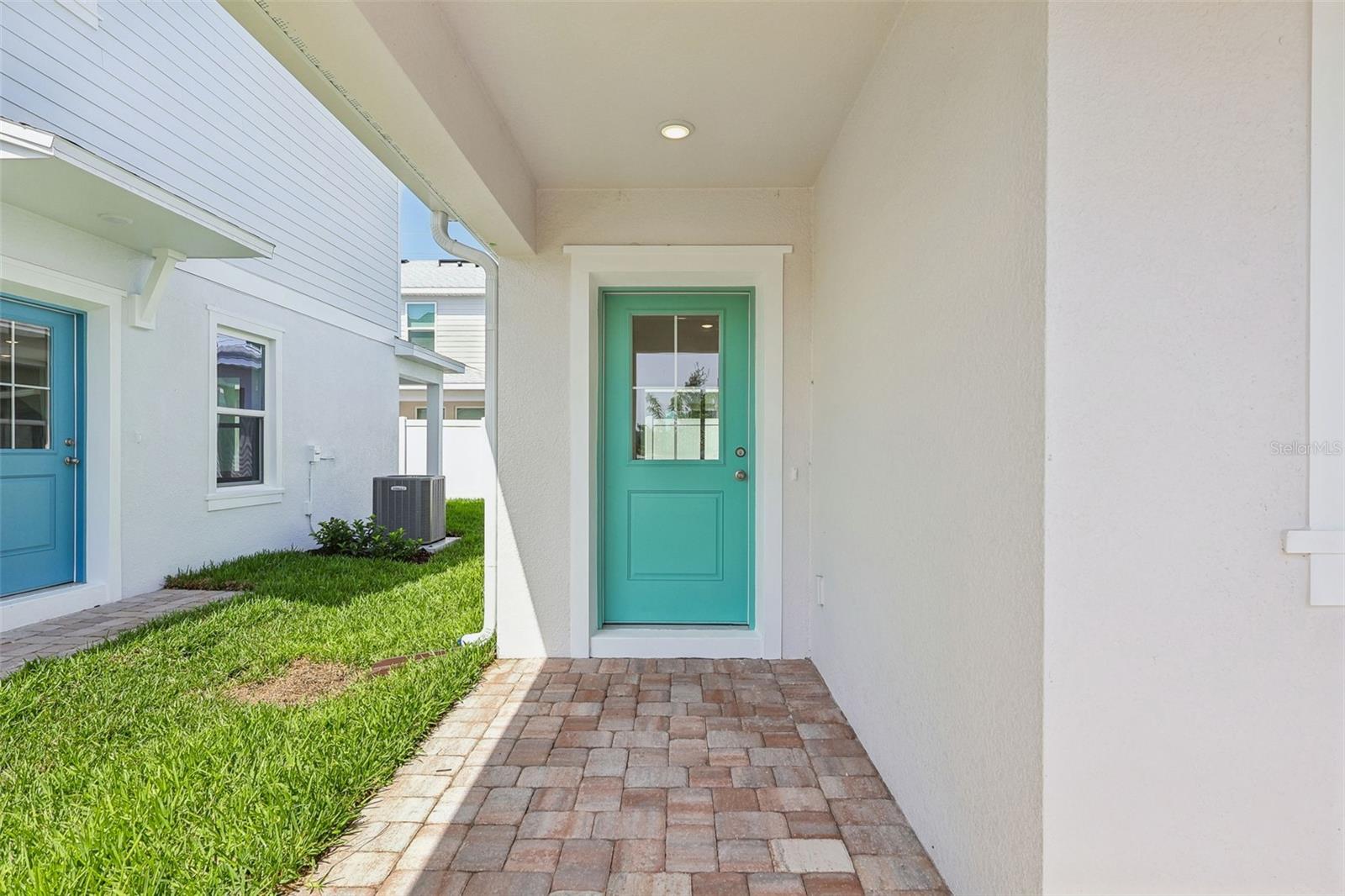 2700 Meadow Crest Dr Property Photo 2