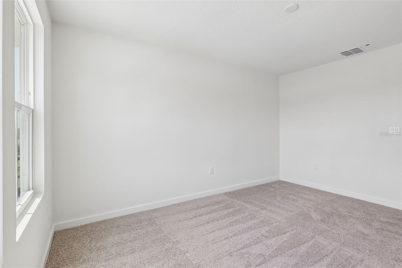 2700 Meadow Crest Dr Property Photo 20