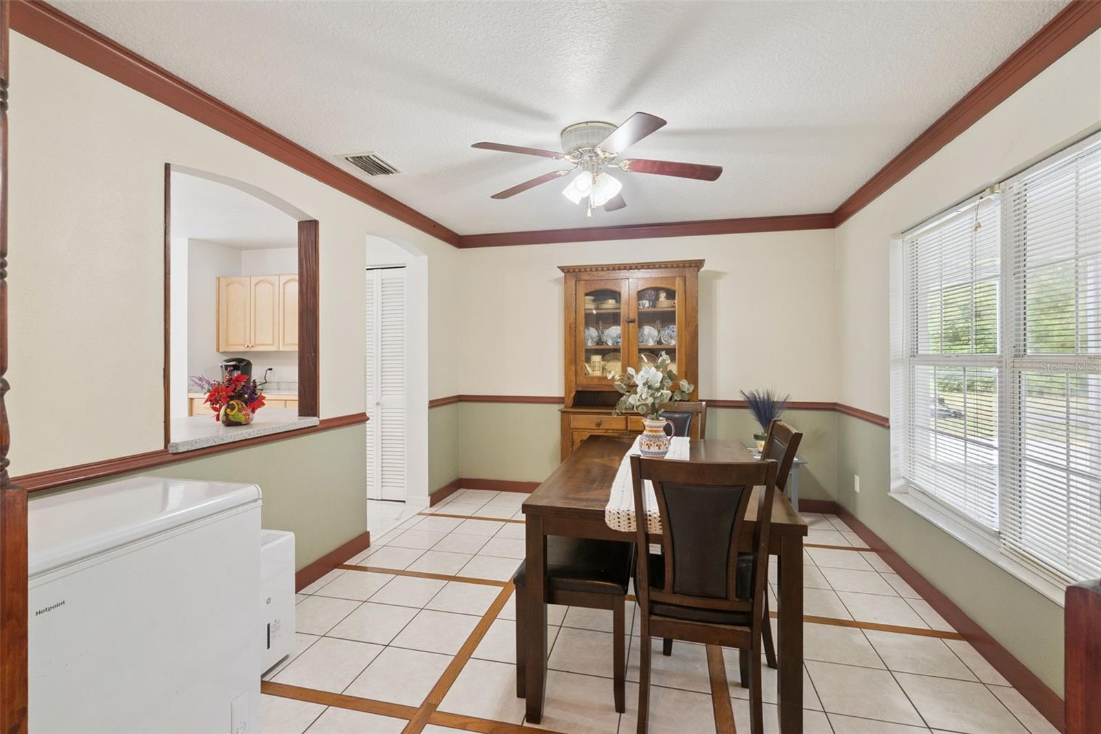 22726 Winterwillow Ln Property Photo 8