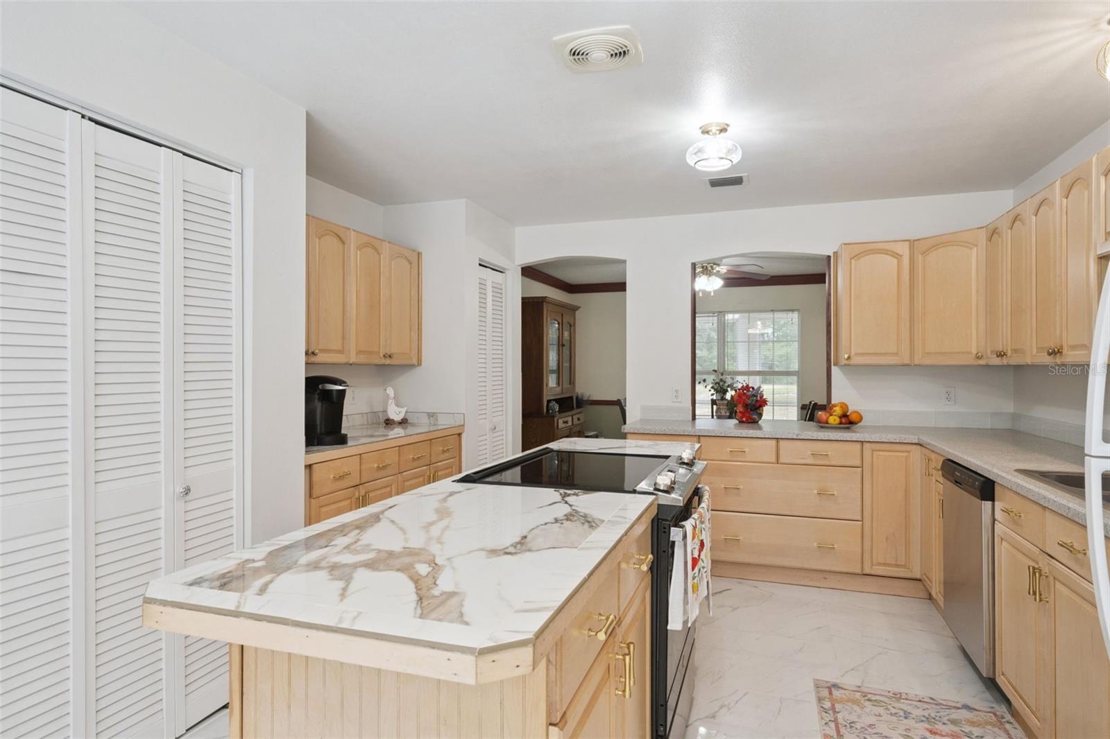 22726 Winterwillow Ln Property Photo 14