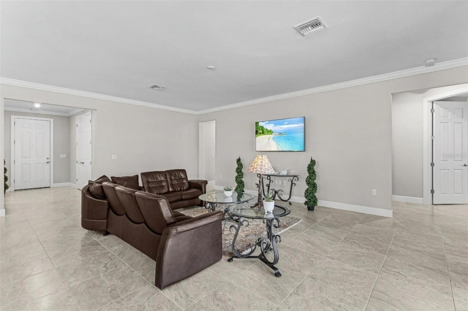 12437 Golden Sage Dr Property Photo 11