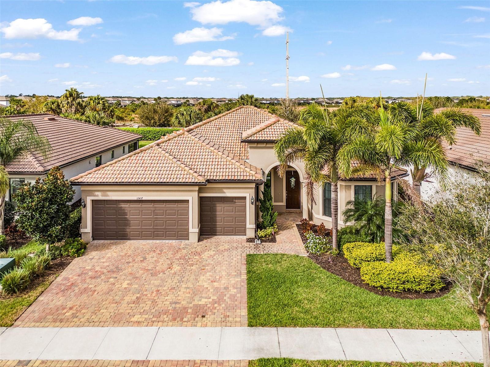 12437 Golden Sage Dr Property Photo 29