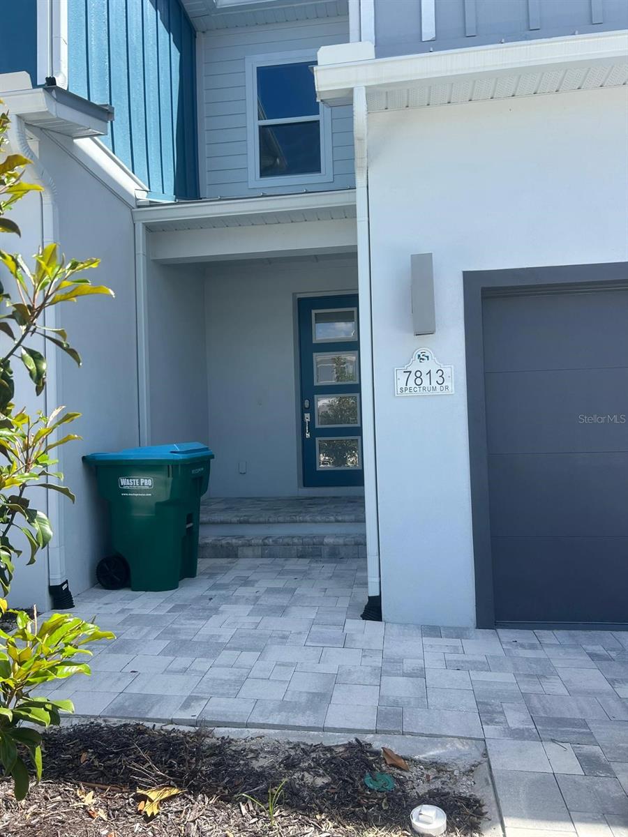 O6399932 Property Photo 3