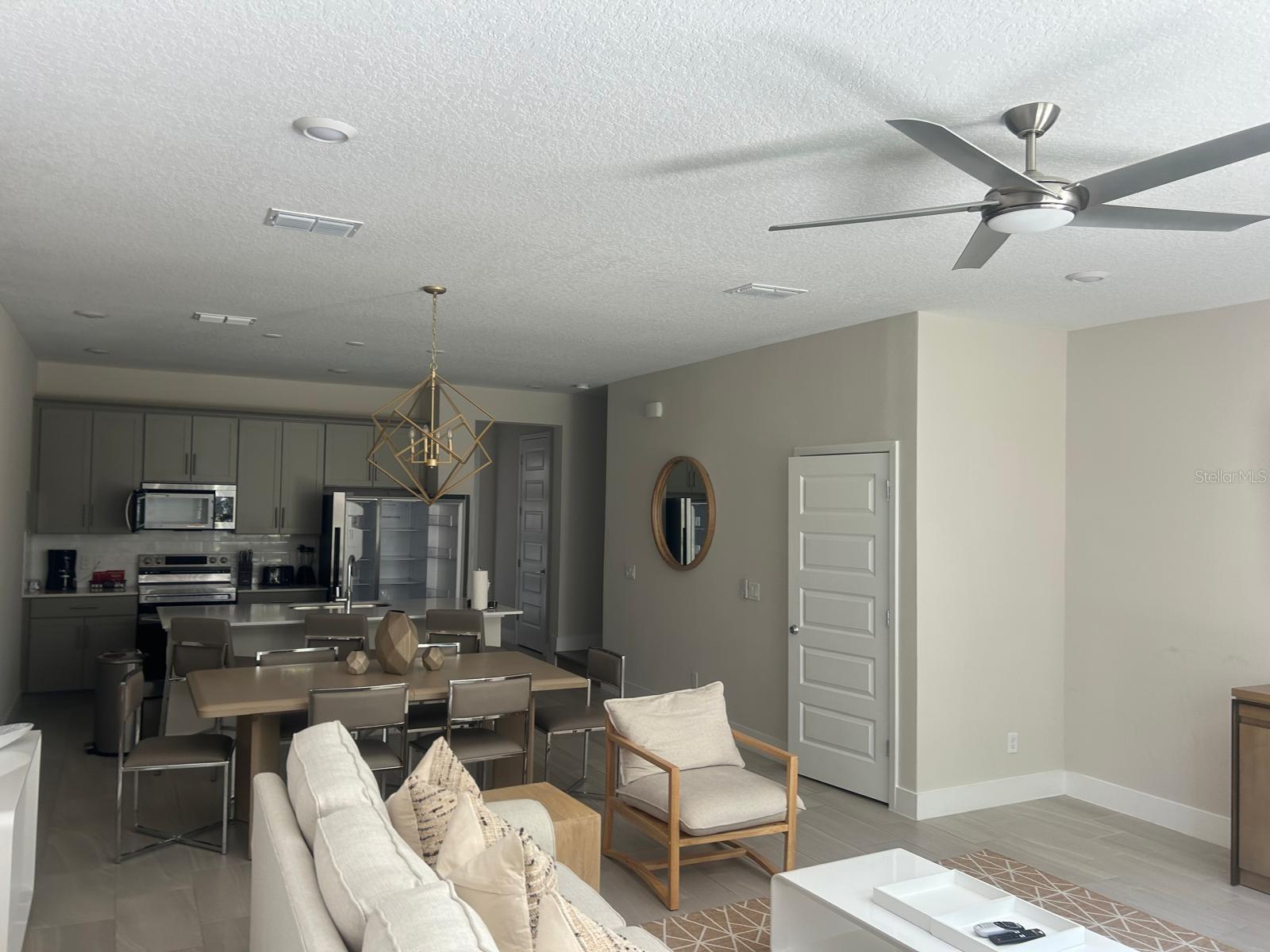 O6399932 Property Photo 5