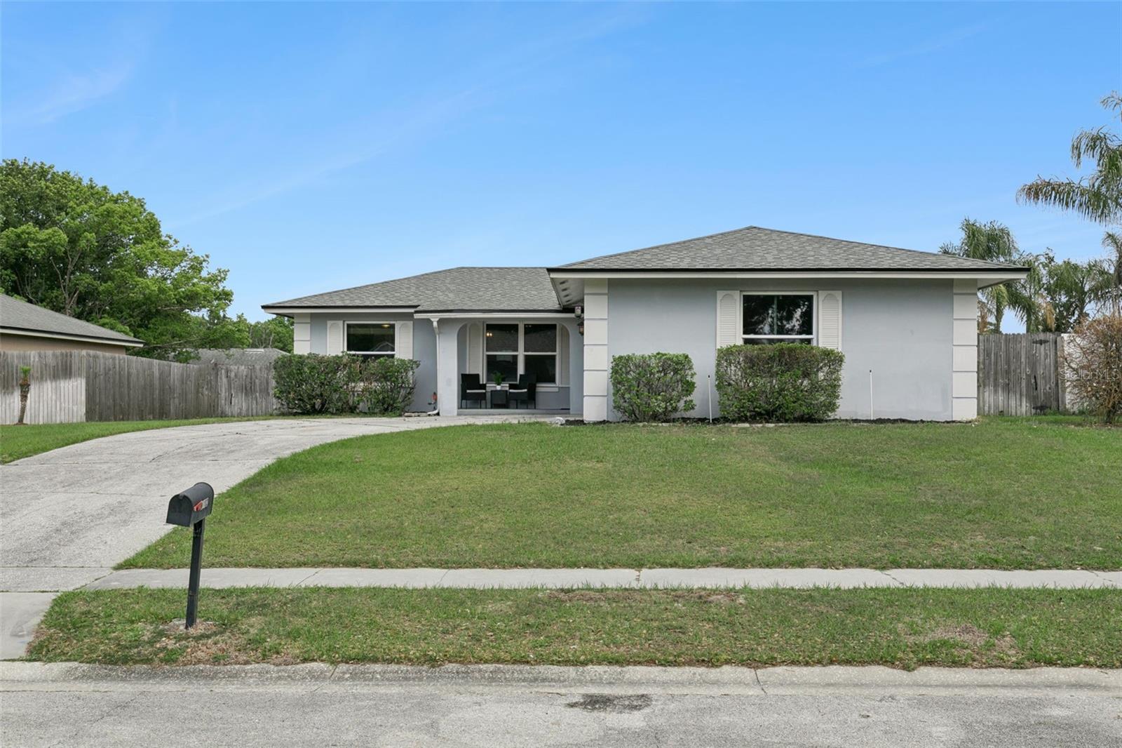 102 N Silver Cluster Ct Property Photo 1