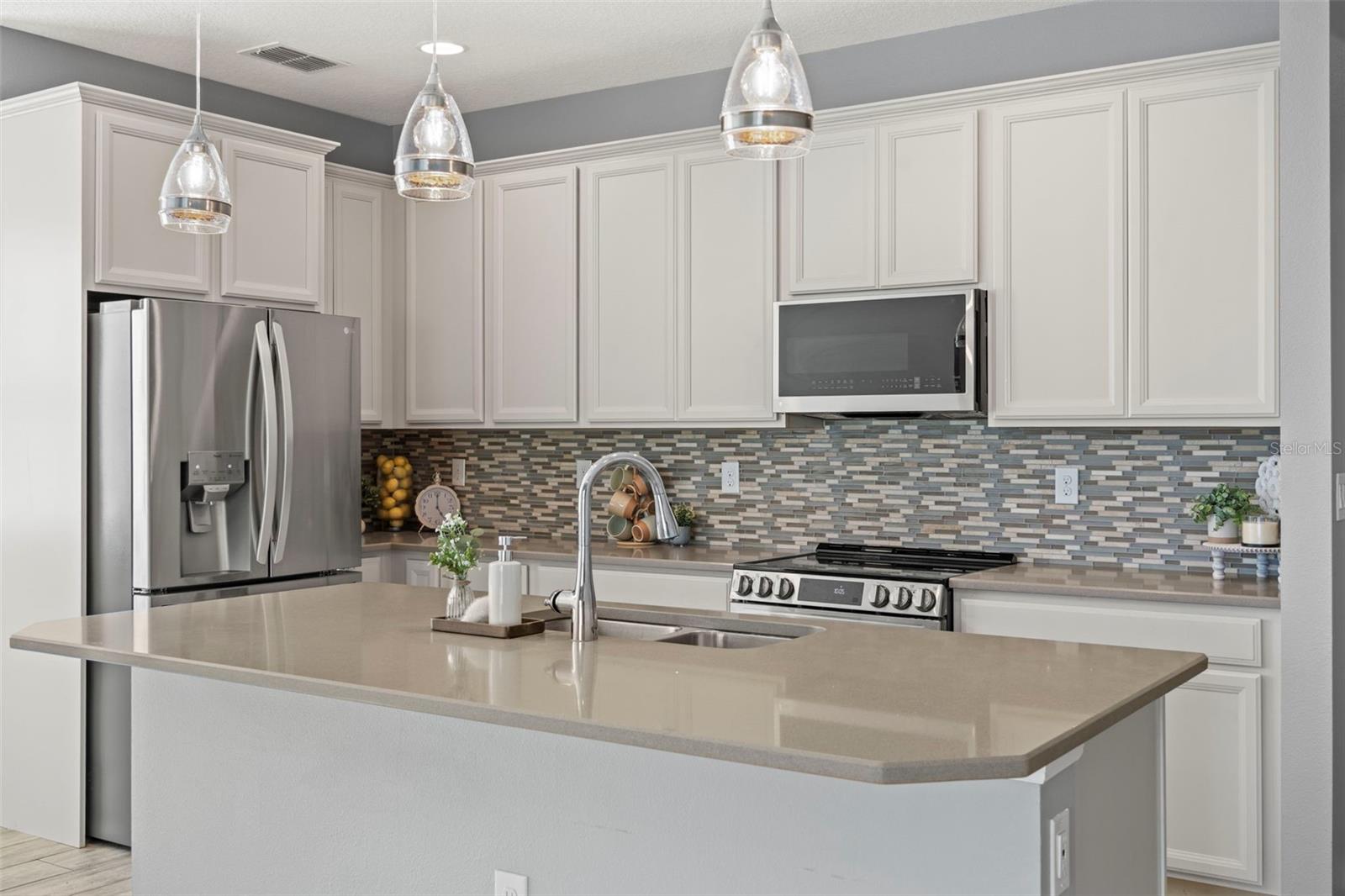 3261 Bethpage Loop Property Photo 11